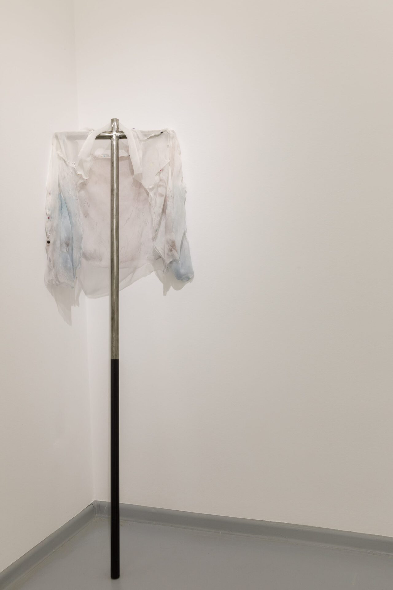 Alexander Beglarishvili Greet you in (Organza) 180 x 50 cm Organza, ink, batik paint, steel, metal paint, metal pins, plastic rhinestones