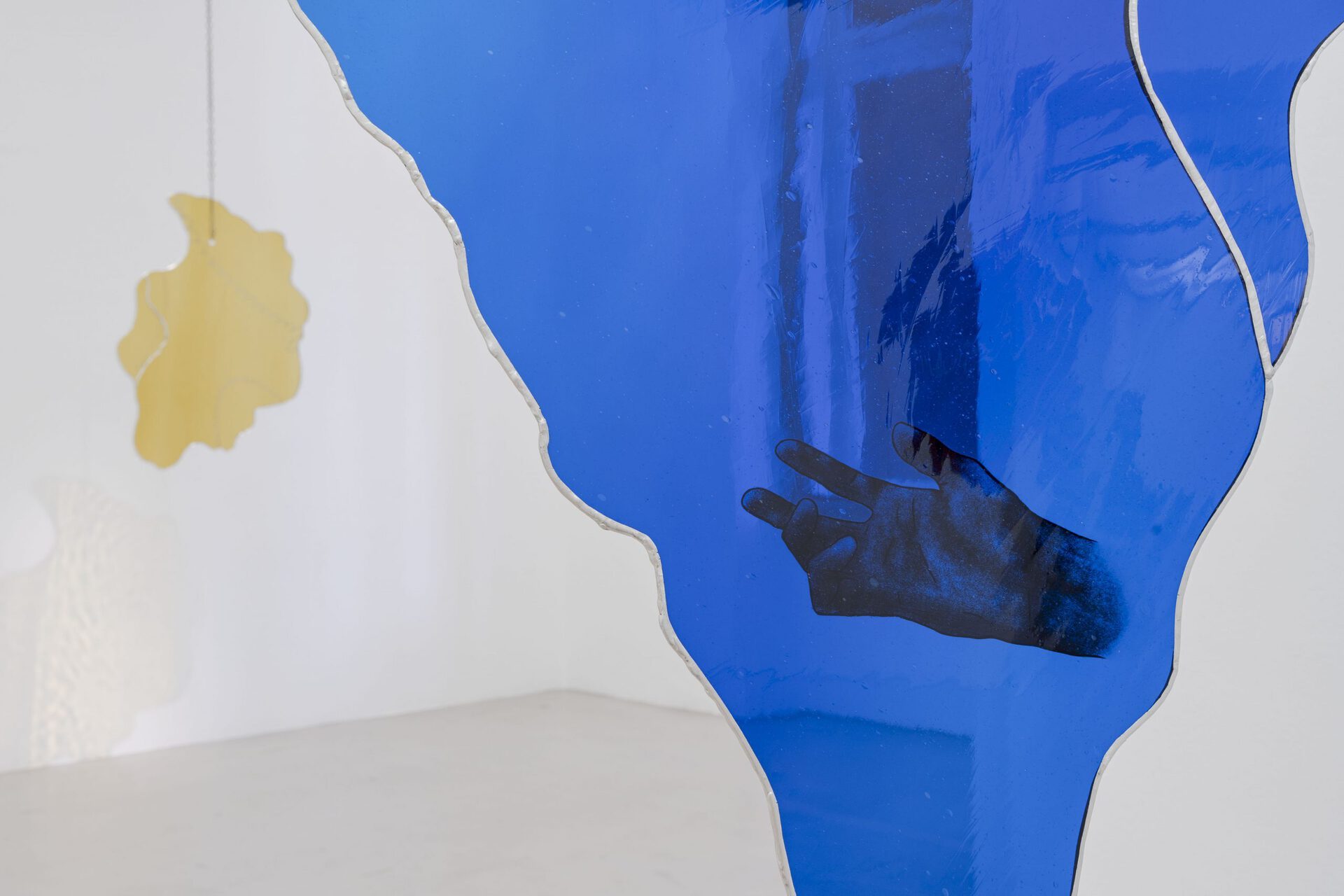 Untitled, 2021, detail, Enamel, Schwarzlot, Platinum on mouth-blown antique glass, led, metal, rubber ca. 80x60x0,5cm