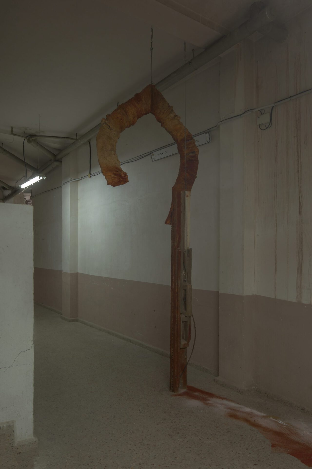 Monia Ben Hamouda, It’s a Windy Day in Tataouine, 2021 Wood, fabrics, spice powders 334x130x35cm