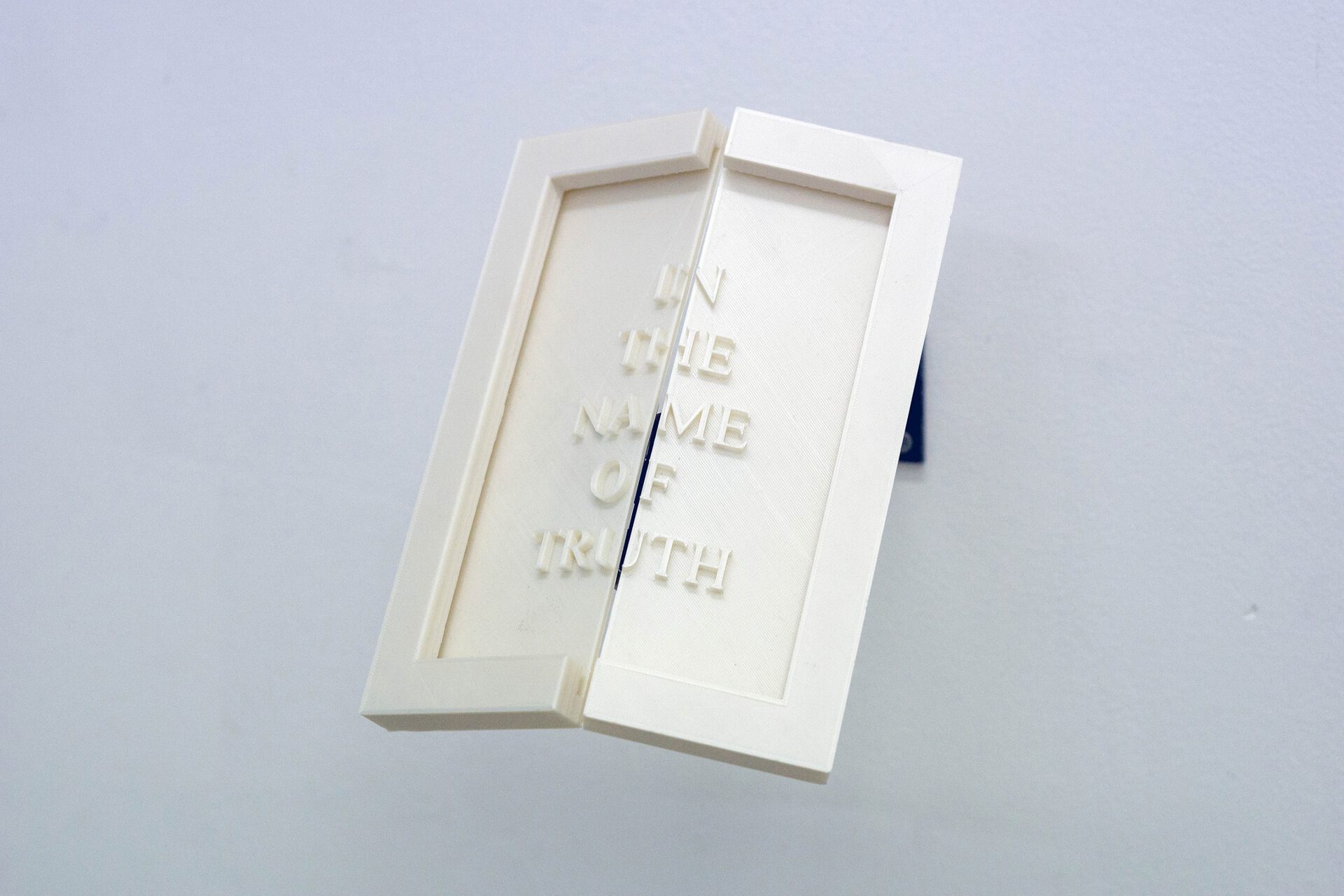 Kay Yoon, The True, 2021,17 x 23 x 10 cm 3D Print, Metal