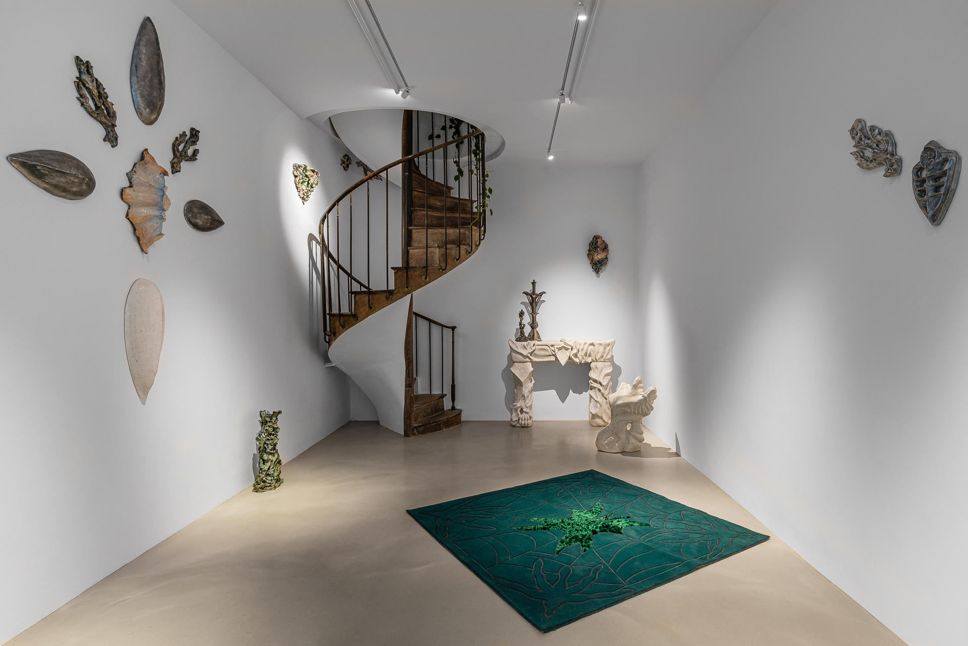 Exhibition view, Bella Hunt & Ddc and Southway Studio, Royal Fantasy, Sainte Anne Gallery, Paris, 2021