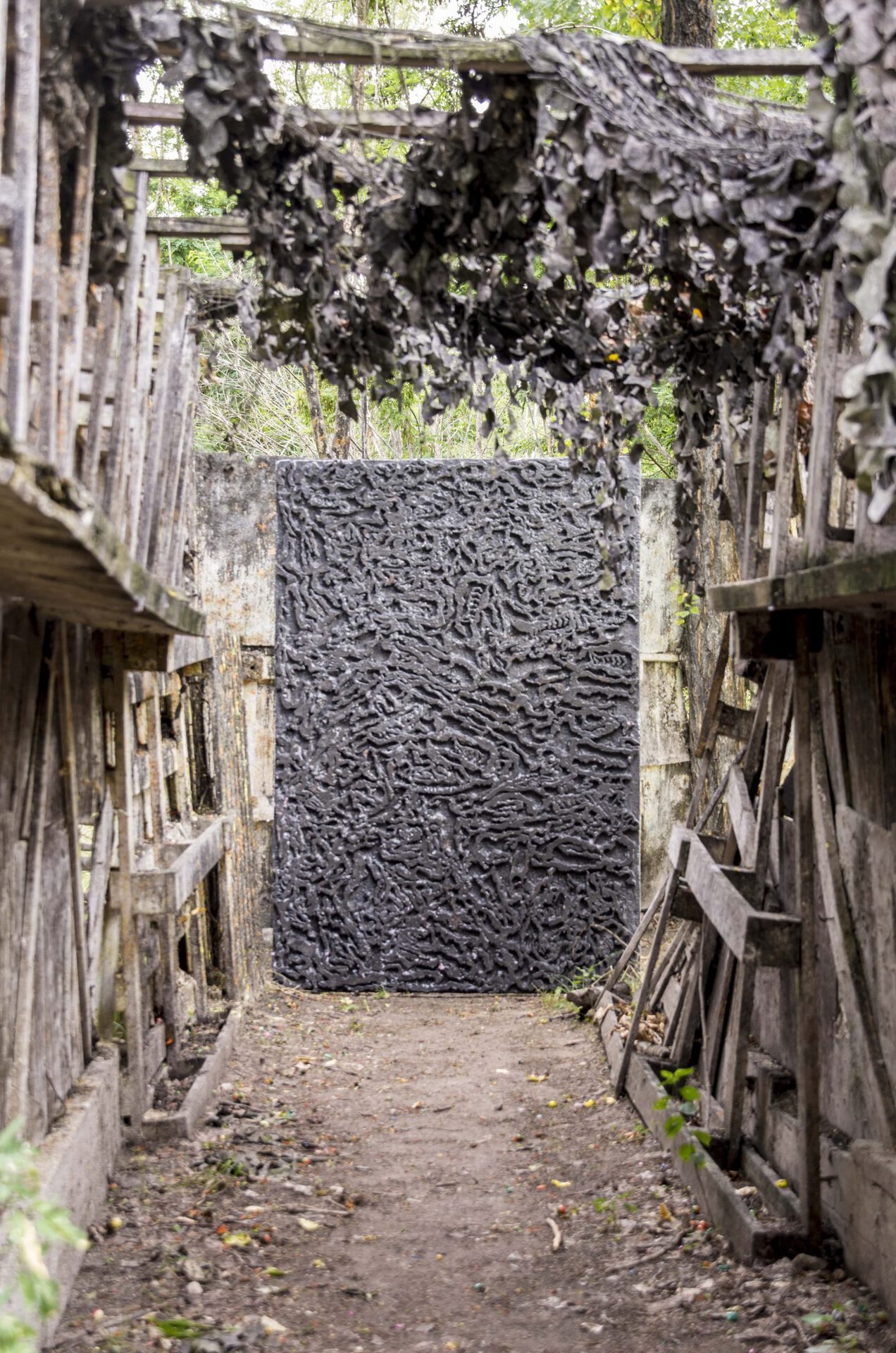 Malte Urban, ‚untitled‘, Clay, Resin, Polystyrol 180 x 120 cm, 2020