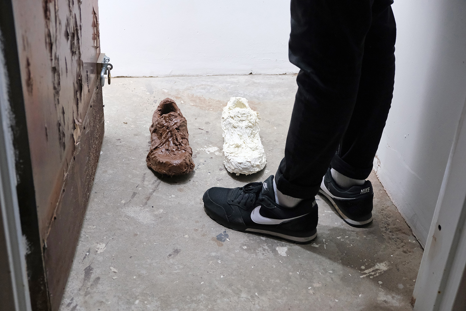 Thomas Rentmeister, 2021, Saucony Kivara, Shoes, Nutella, Penaten Cream, 33 x 34 x 14 cm, 5