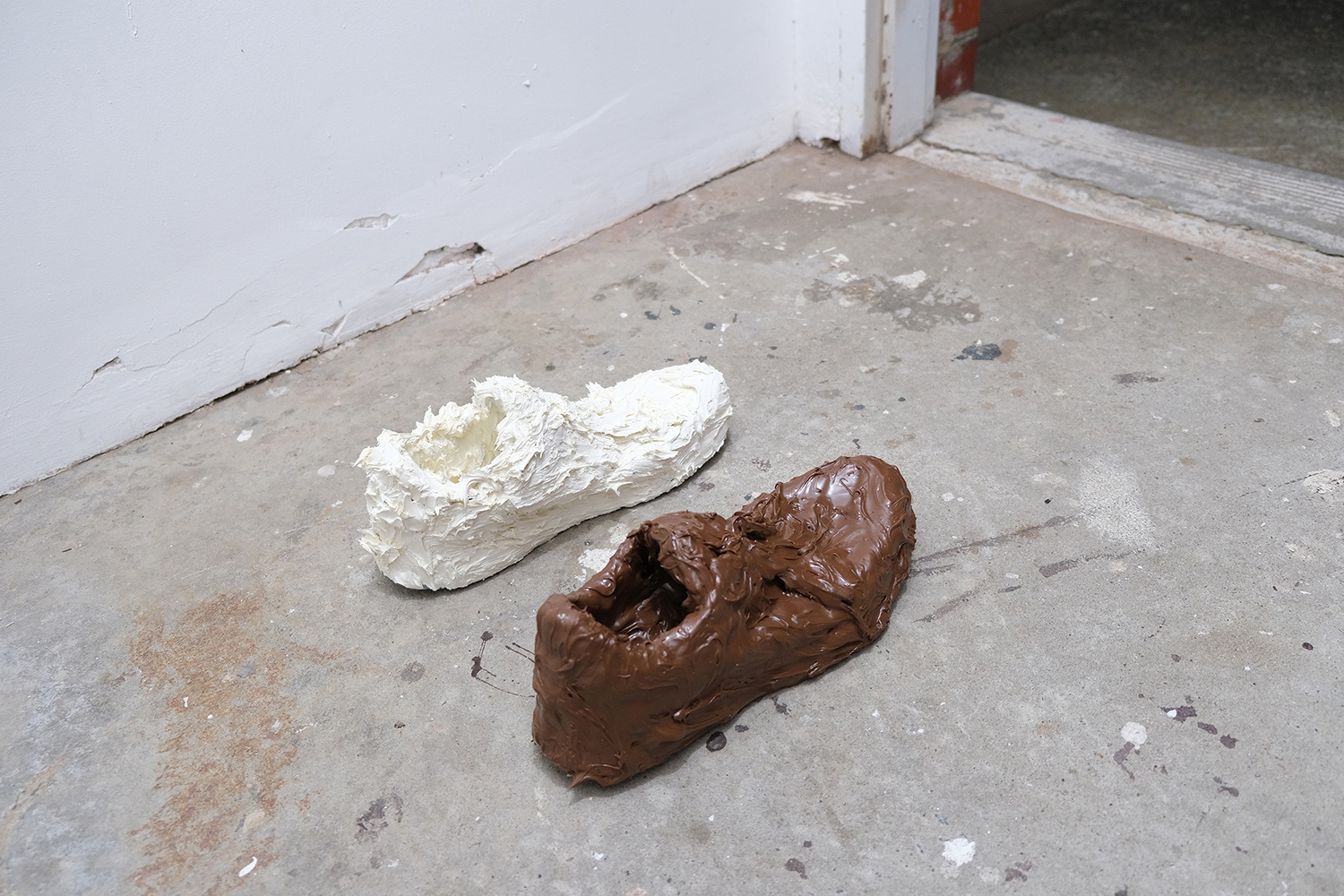 Thomas Rentmeister, 2021, Saucony Kivara, Shoes, Nutella, Penaten Cream, 33 x 34 x 14 cm, 7