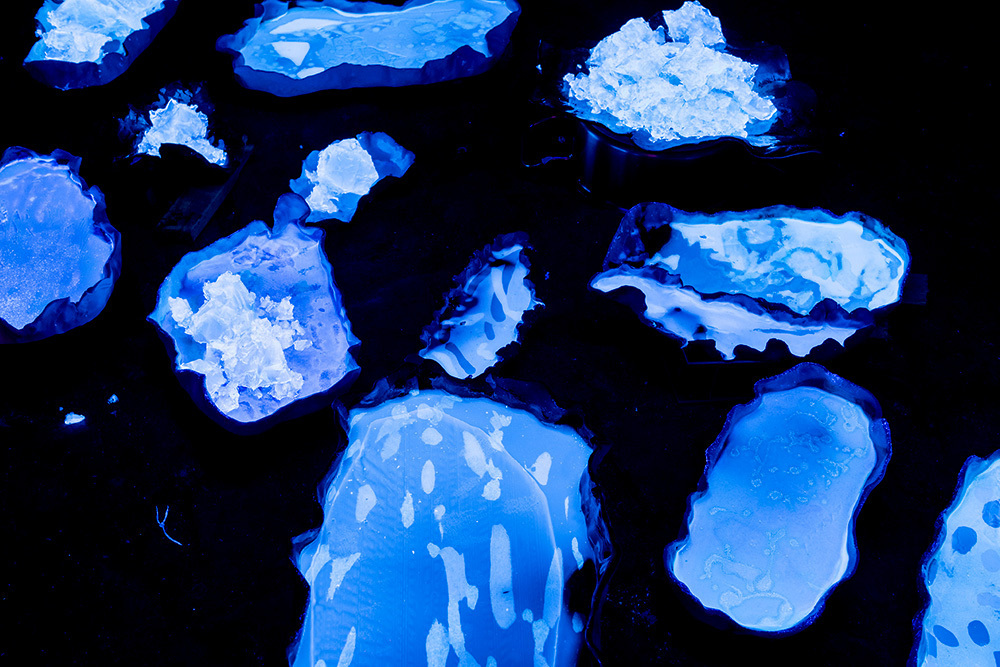 tiefkeller, -5, 2021, glazed ceramics, Artist Mukbang, Ultra Violet Quinine Jelly, 2021