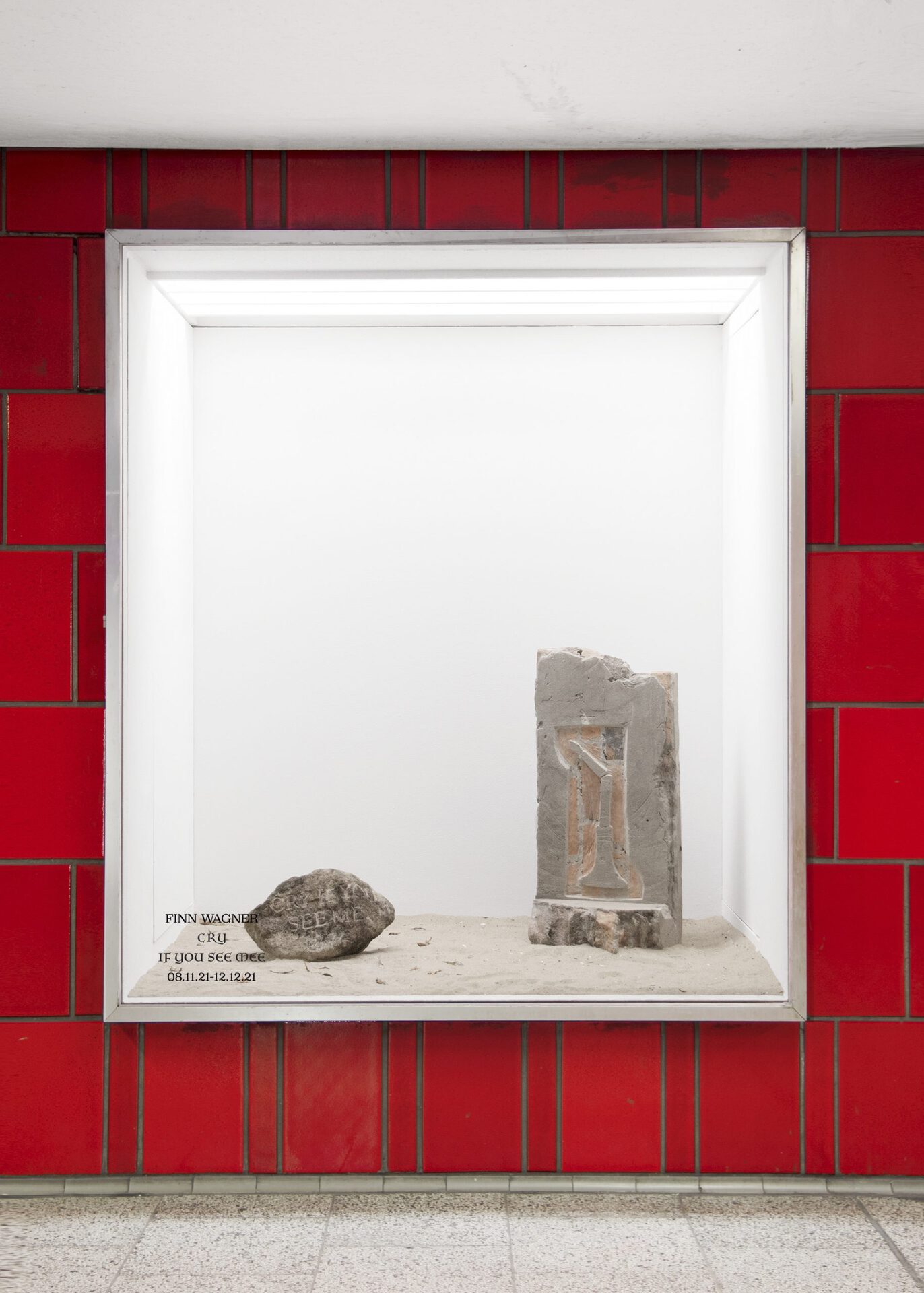 Finn Wagner, cry if you see me, 2021, stone, ww2 bunker wall, sand, 180x160x90cm