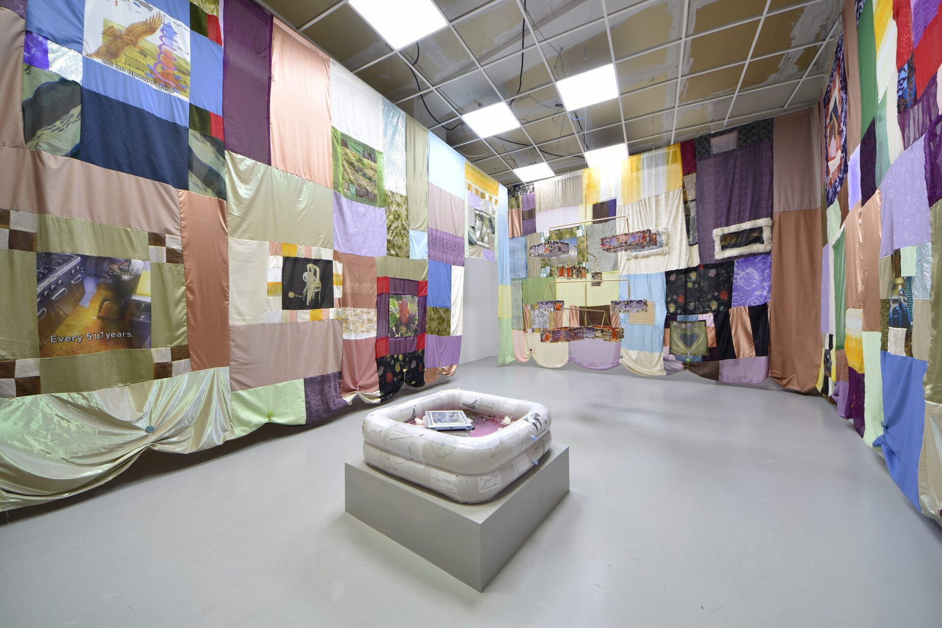 Viola Morini x Giacomo Giannantonio, "No child left behind", exhibition view