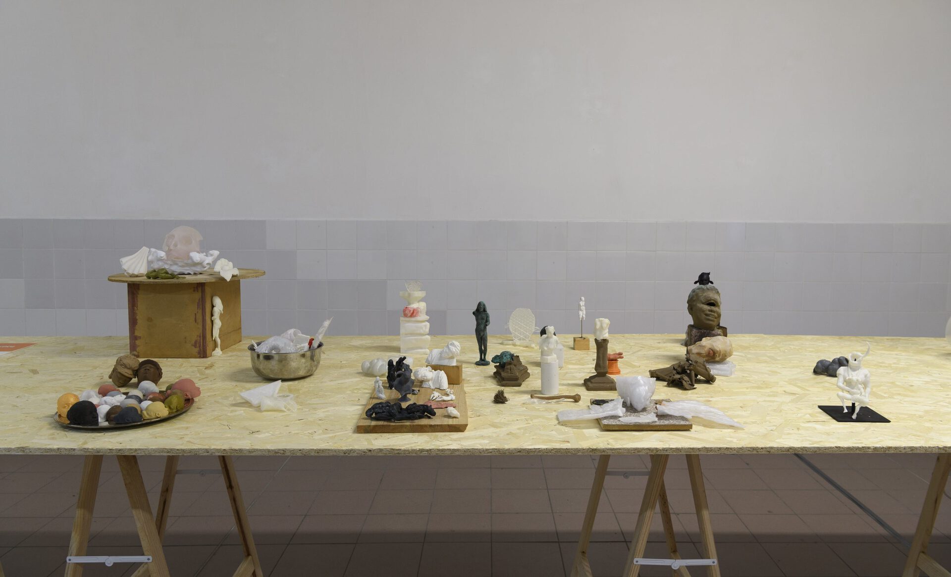 Auriea Harvey, Bazaar. “Porta Portese”, curated by Gaia Bobò. Installation view at SPAZIOMENSA. Photo Credit Giorgio Benni.