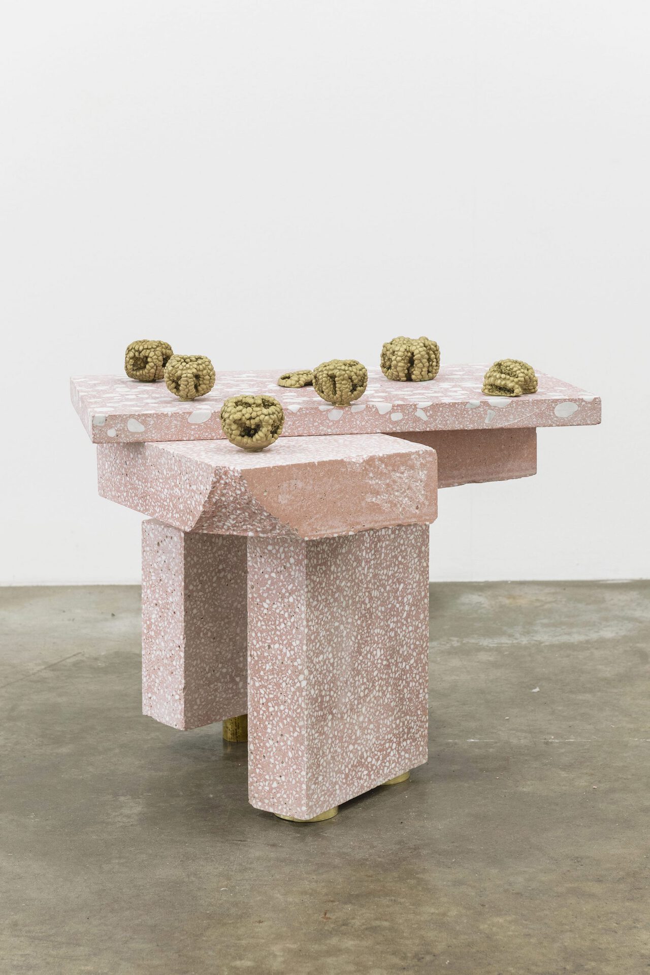 Sophie Hirsch, Pomes, 2021. Brass cast, terrazzo, 63 x 66 x 80 cm. Ph. Luca Meneghel