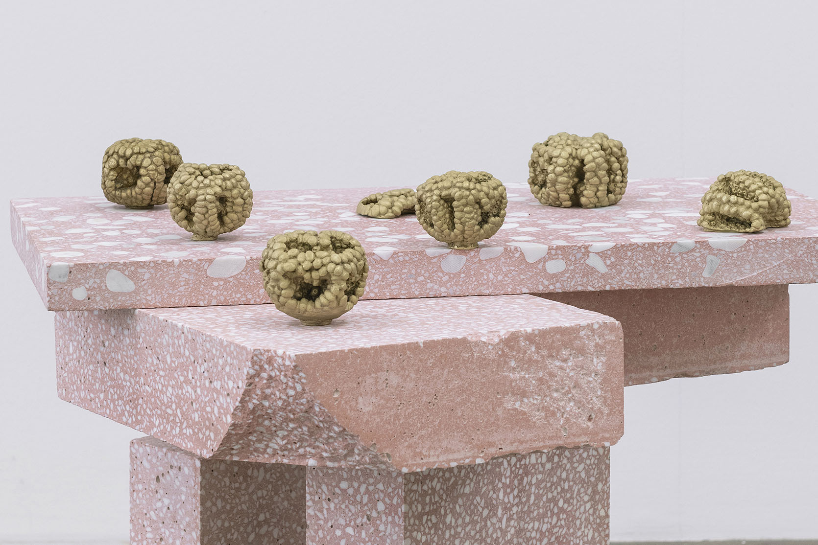 Sophie Hirsch, Pomes, 2021. Brass cast, terrazzo, 63 x 66 x 80 cm. Ph. Luca Meneghel