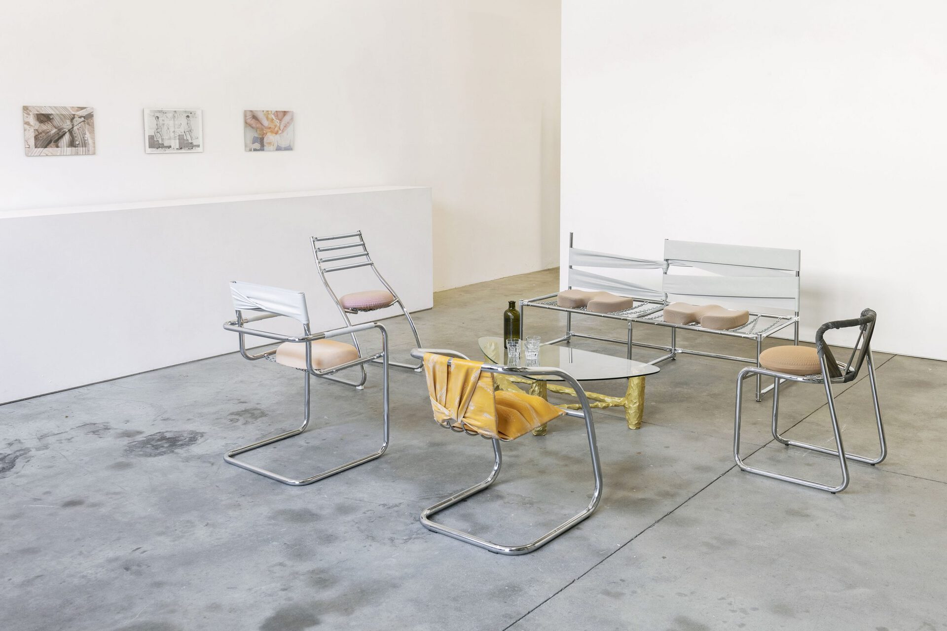 Sophie Hirsch, Regroup, Retrace, Unfollow, 2021. Exhibition view at Galleria Doris Ghetta. Ph. Luca Meneghel
