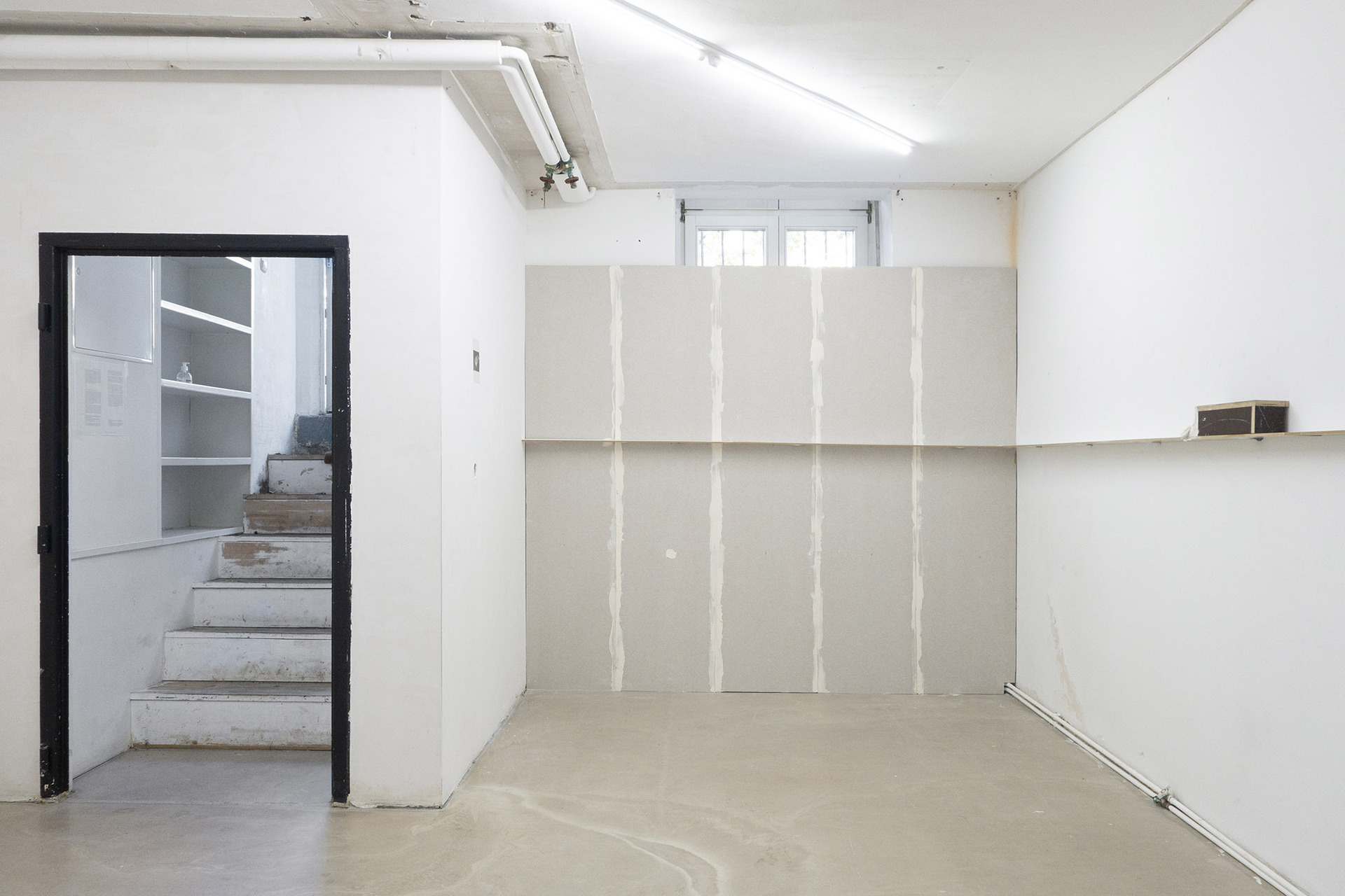 remains — Exhibition view 1
