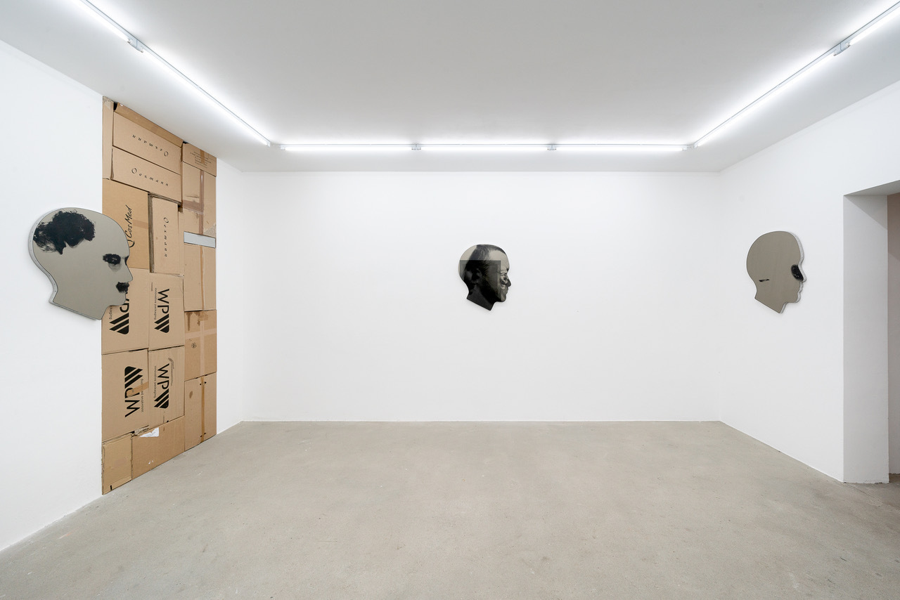 Installation view: Robert Brambora, ‘Good bye euch’, November 26, 2021 — January 15, 2022, Galerie Tobias Naehring, Berlin