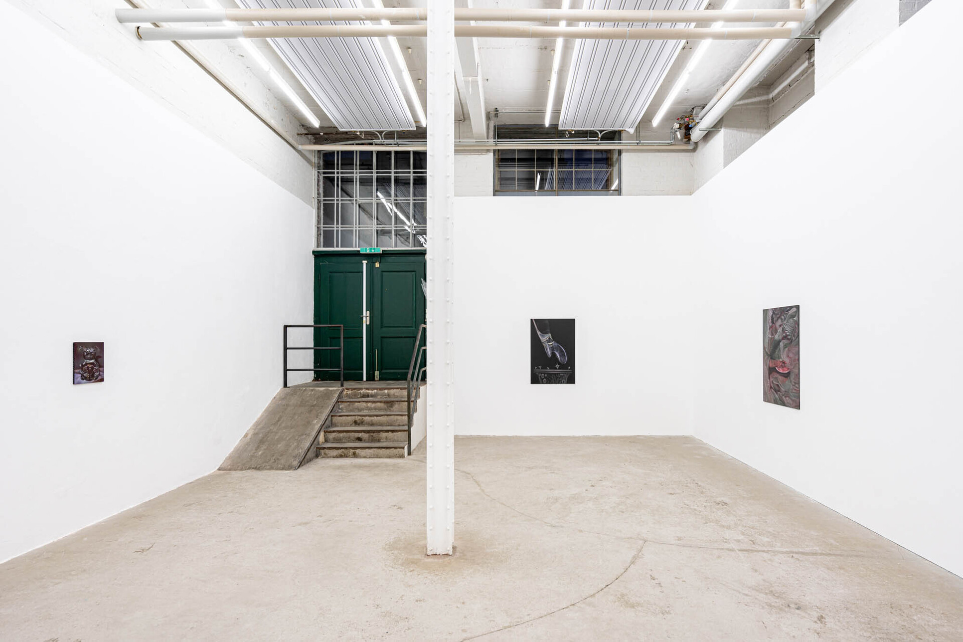 Installation view: Sarah Księska, ‘Kuriosum’, Galerie Tobias Naehring, 2021