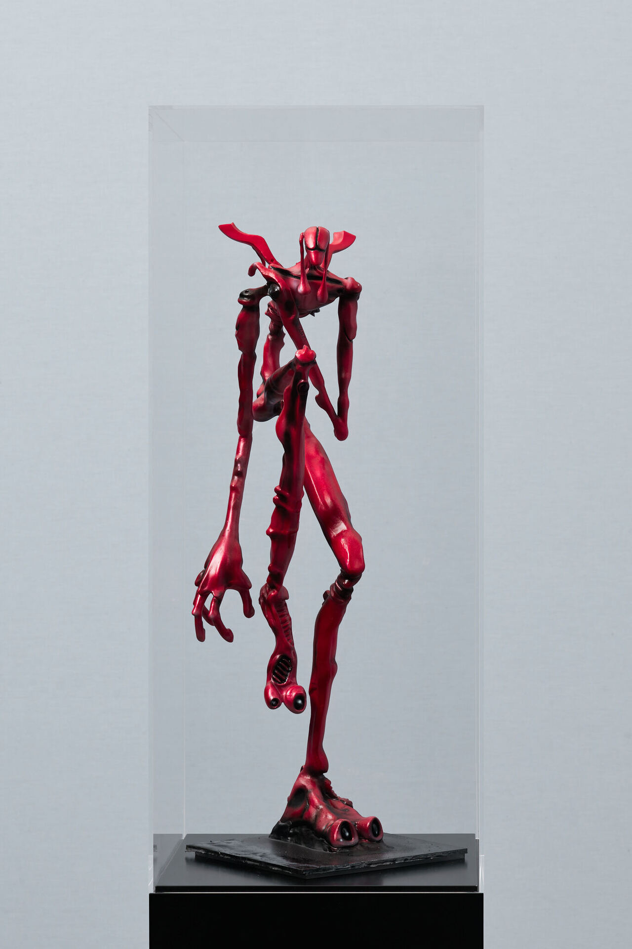 Tea Strazicic - Melkior, 2021 Mammoth resin, Acrylic paint 80 x 28 x 26 cm, display/ 183.5 x 42 x 40 cm (detail)