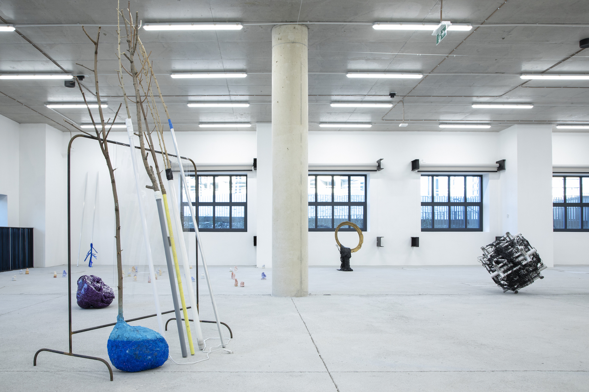 Marek Kvetan – Grafting, 2019, mixed media, 250 x 130 x 50 cm