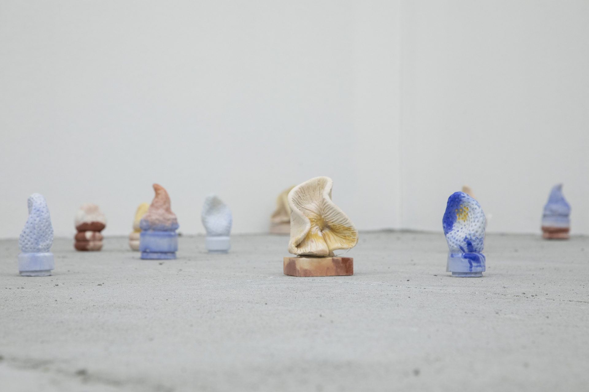 Nika Kupyrova – Yaekahngai, 2021, hard finish plaster, pigments, dimensions variable, edition of 70