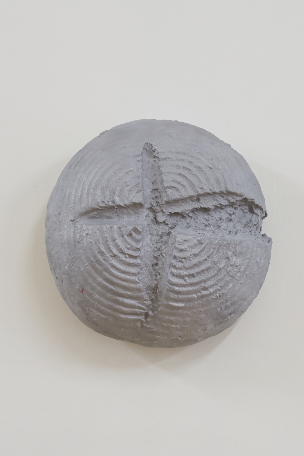 Daniel Stempfer, Laib/loaf 25, 2021, sandblasted aluminium, 20x20x10cm