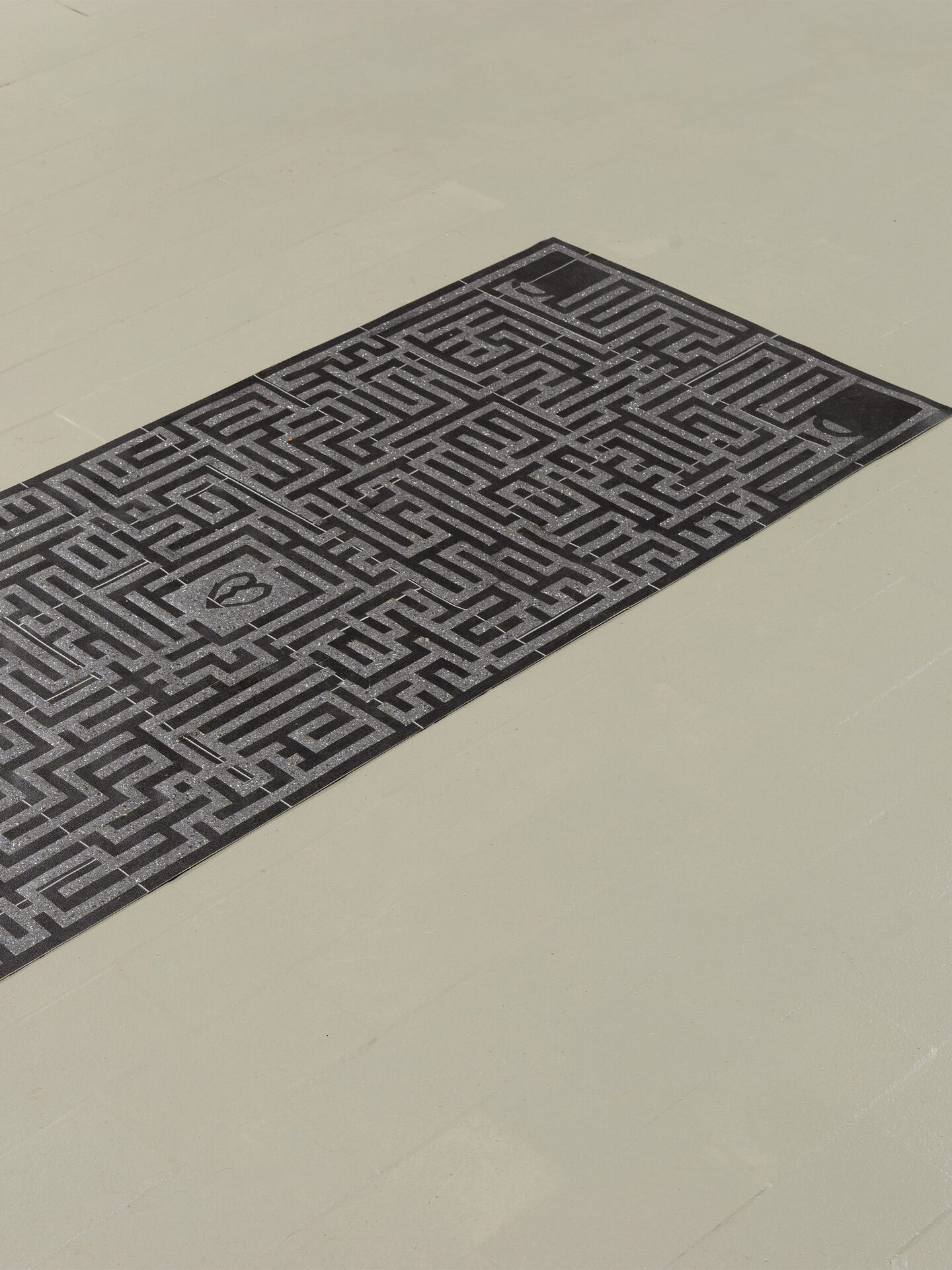 Christin Rothe, Bodenbelag Atlantic Chip, 2021, PVC, 190 × 69 cm
