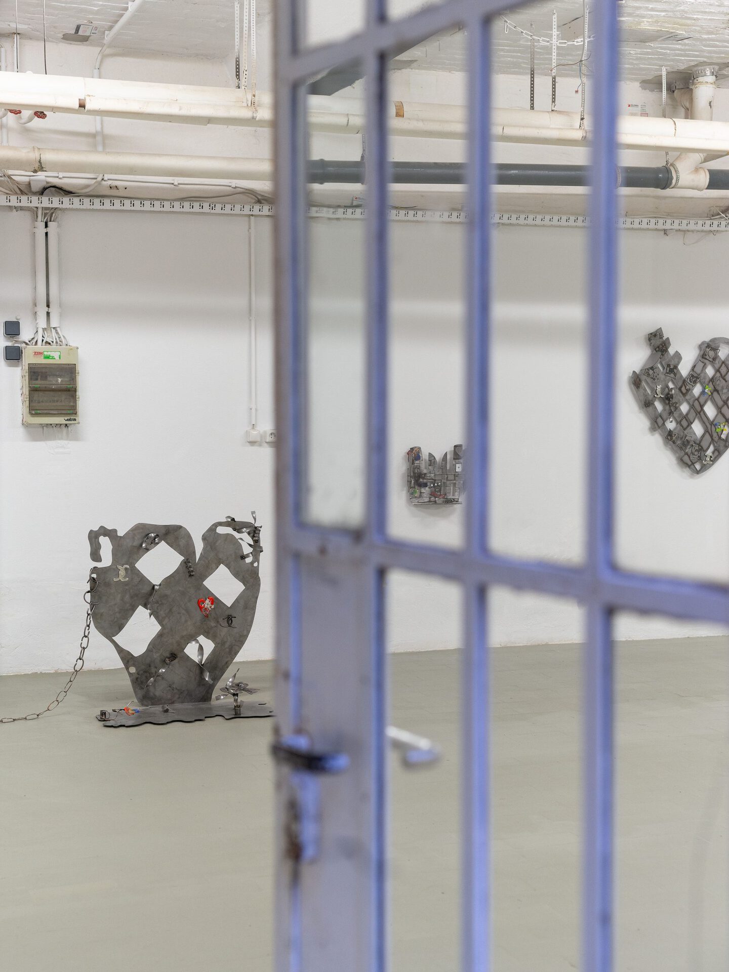 (in)visible hearts, installation view 1