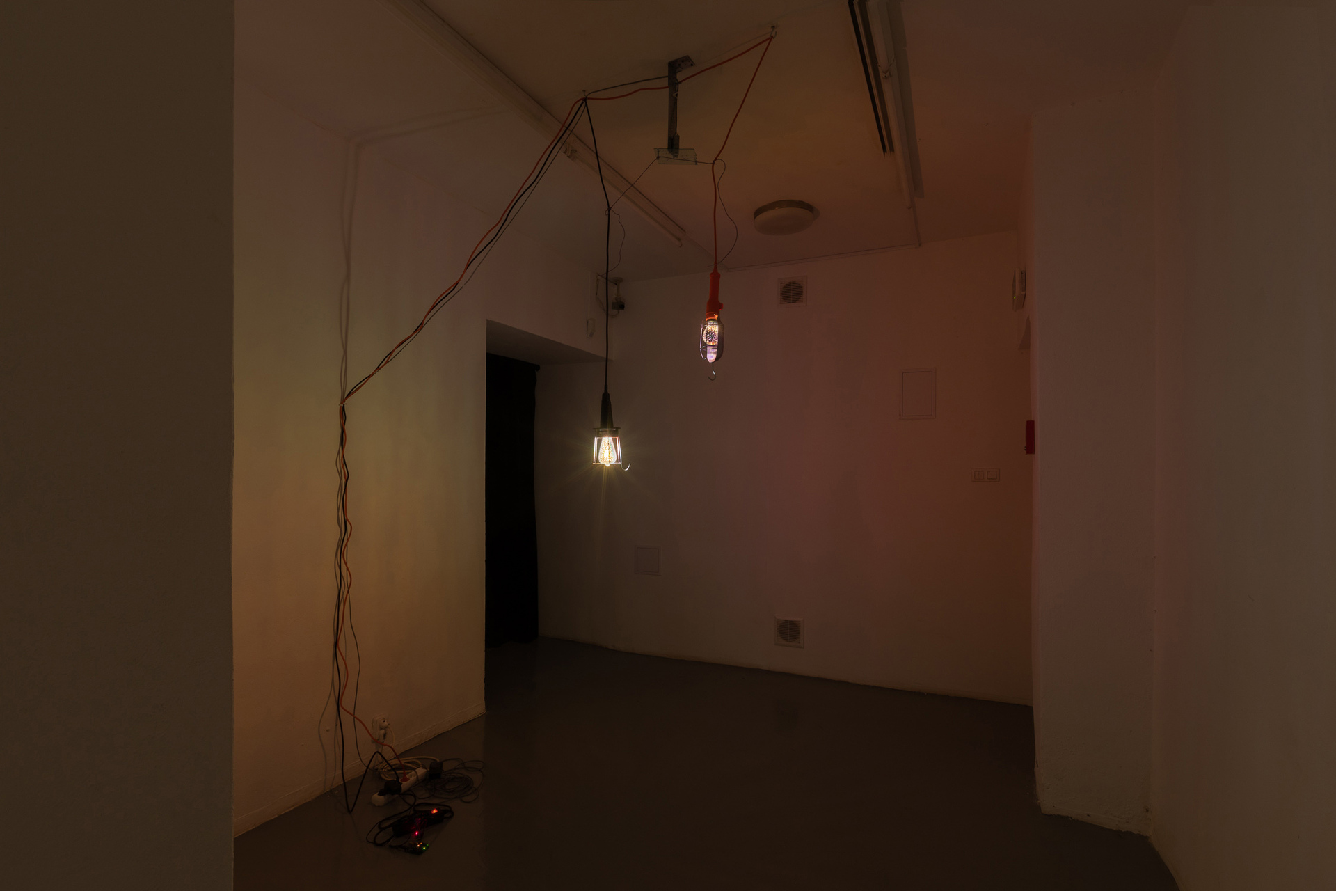 Marta Krześlak, Moving Things, 2021, exhibition view
