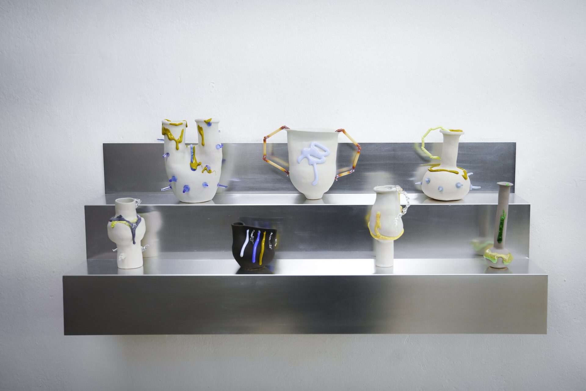 Anne–Sophie Oberkrome, Lisa Ertel, Juliana Maurer, Serpent Squiggles, 2022, ceramic, glass