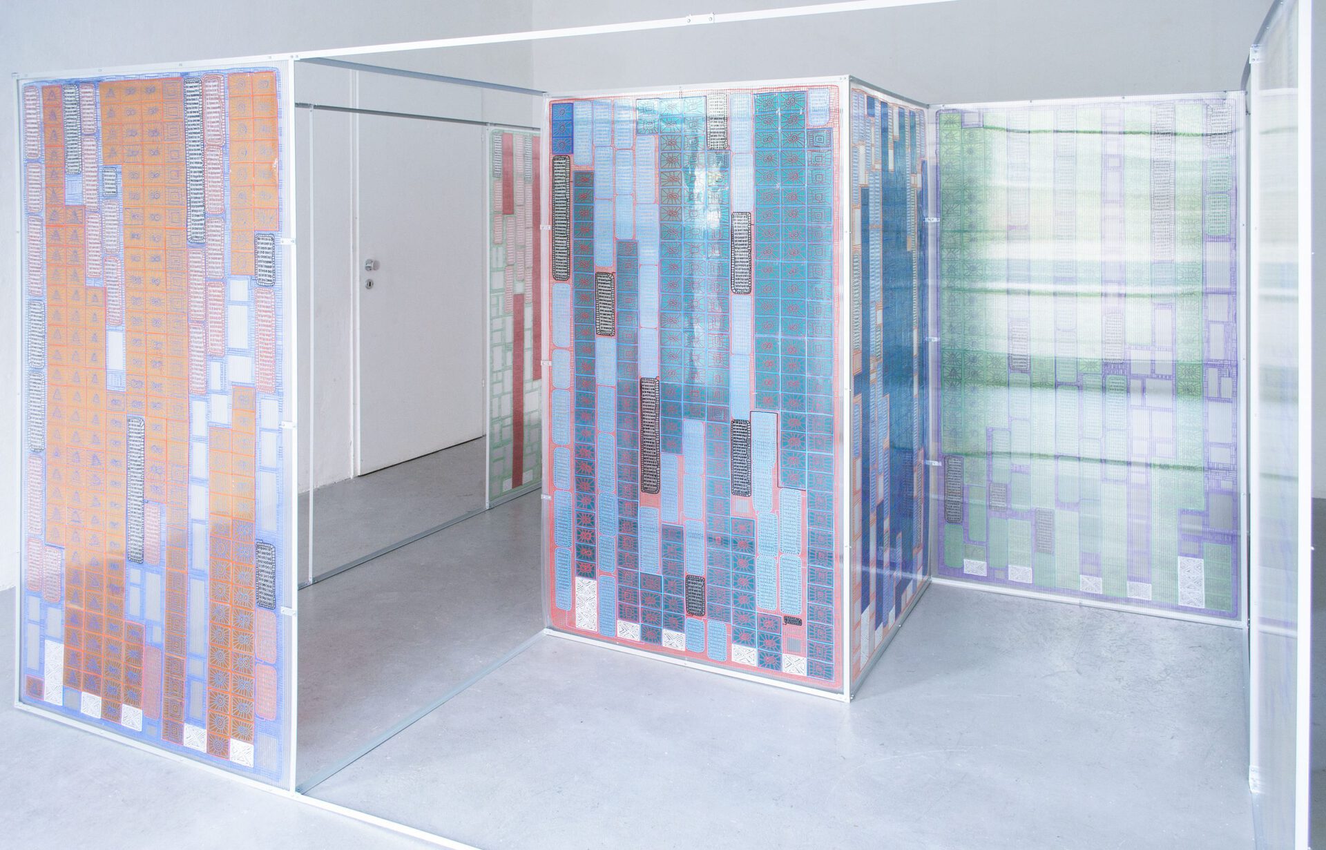 Darja Shatalova, PLAN D, 2021, Marker &amp; colour foils on twin-wall sheets, aluminium profiles, 296 x 296 x 172 cm