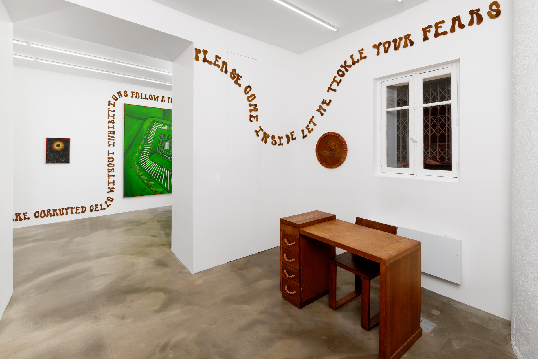 Tanja Nis-Hansen, The Great Spaghettification, 2022, exhibition view, Sans titre (2016), Paris