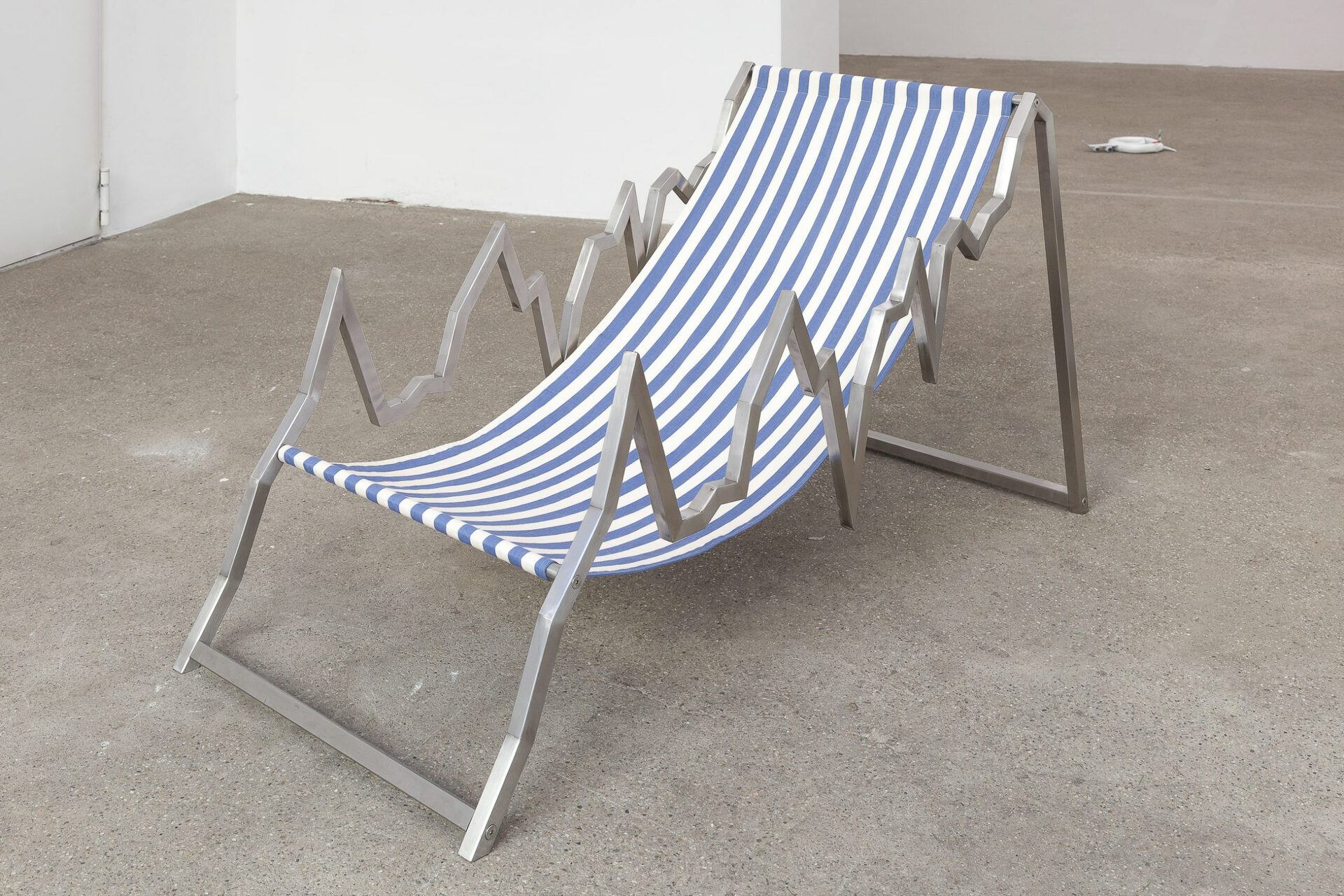 Paul Spendier, "Downtime (2020)", 2021, stainless steel, cotton garment, 76 x 65 x 137 cm