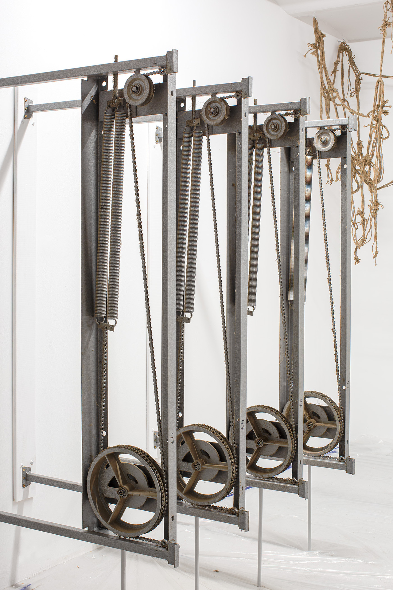 Jonad Dudd, “Group 47”, series: 4 pieces, metal construction.