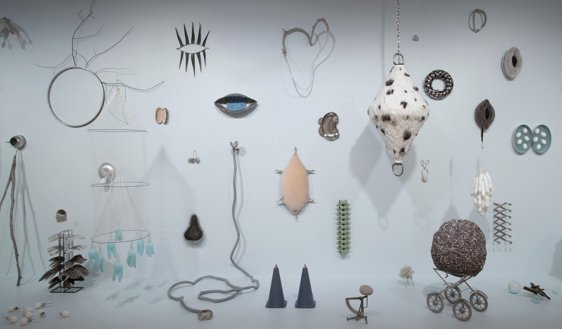Anastasia Savinova, We Swim in One Water, act IV, ocean blue / 2021, installation view 2