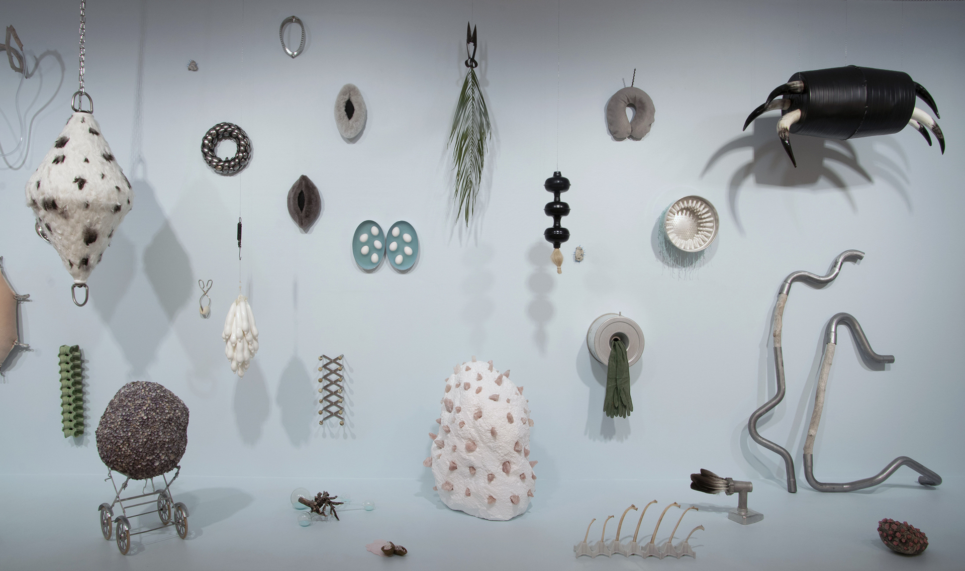 Anastasia Savinova, We Swim in One Water, act IV, ocean blue / 2021, installation view 3