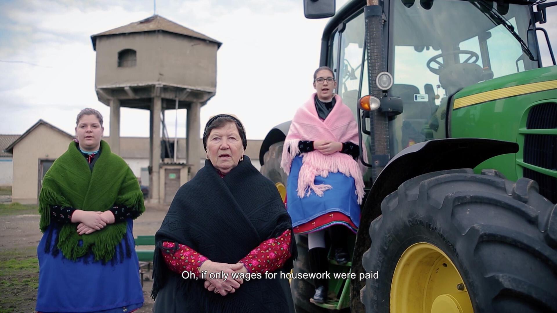 News Medley, Alicja Rogalska, Katalin Erdődi, Réka Annus and the Women’s Choir of Kartal, video still, 2020