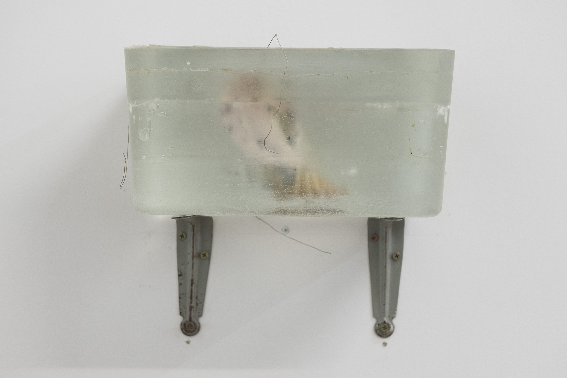 Zoe Jackson, Untitled, 2021, sea shell, chicken breast, beads, wire, sewing pins, lake water, marine hyaluronics, epoxy resin, 20cm x 28cm x 14cm