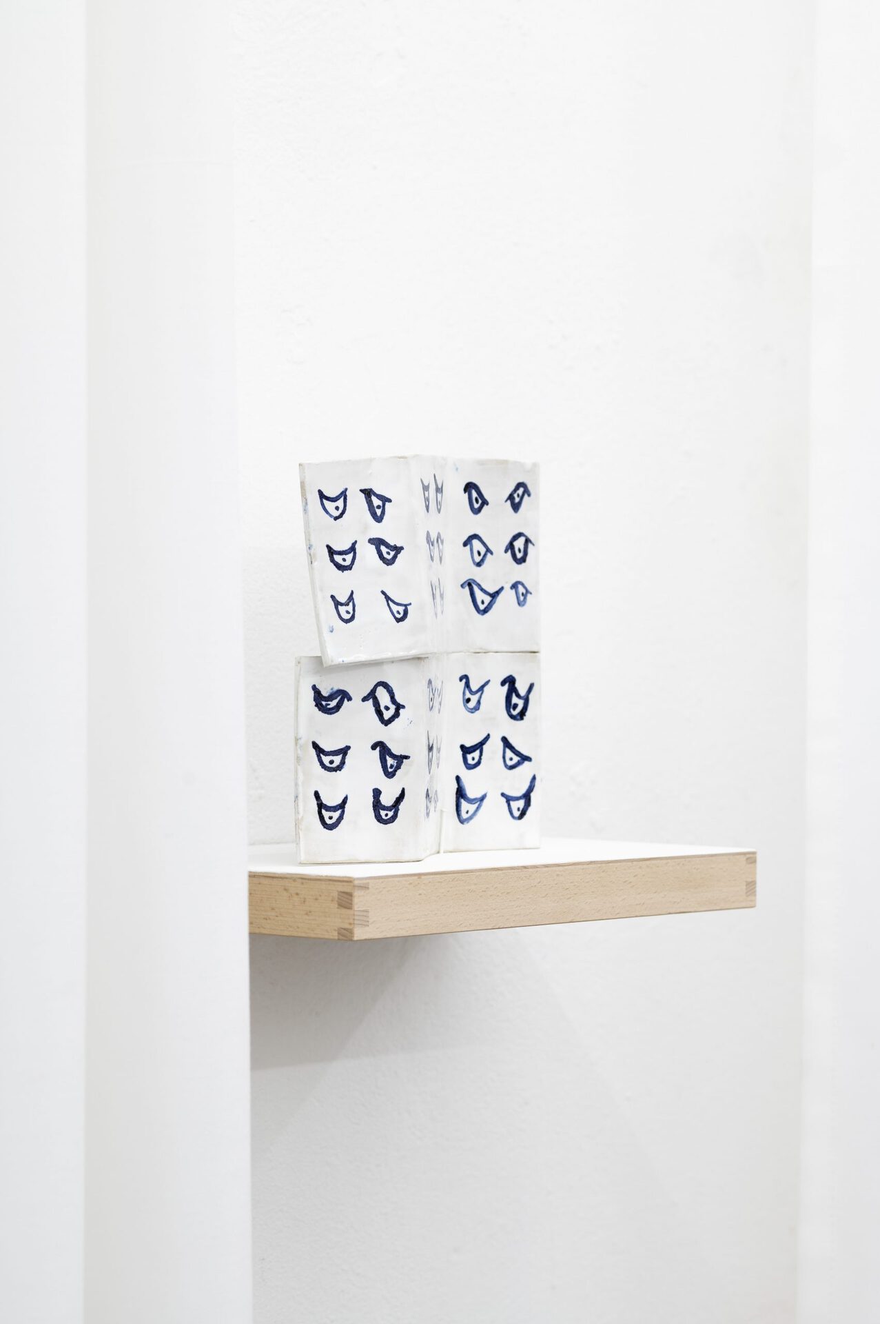 Martin Eckerstorfer, Untitled, Ceramic, 12x7x2cm