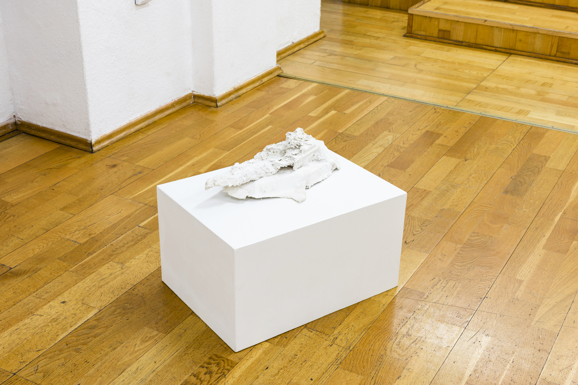 Bram Braam, modern mutants 2022, acrylic resin, 46 x 26 x 14 cm