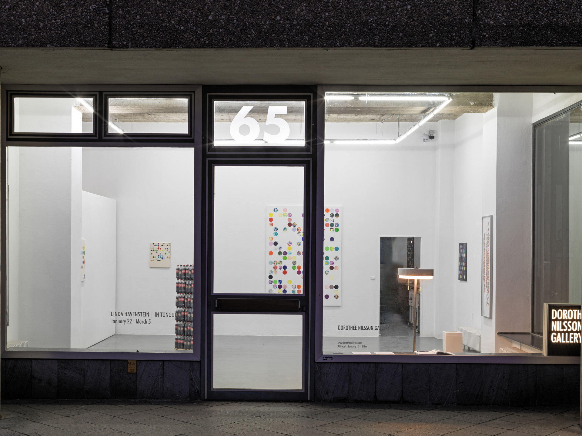 Linda Havenstein, Installation image In Tongues, outside view, 2022