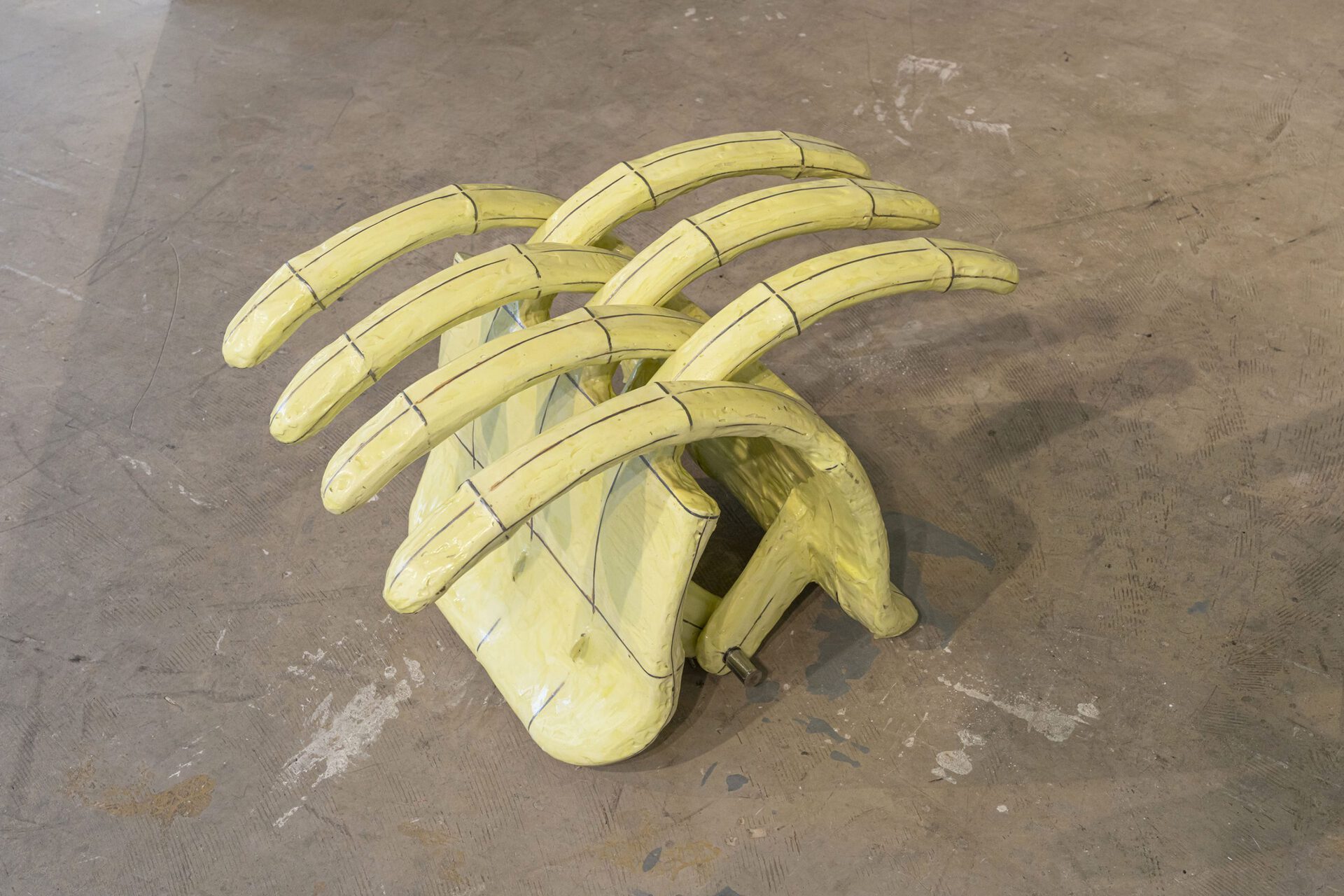 Flora Lechner, Clip and Cling, 2022, steel sheet,rigid foam, acrylic one, 45 x 42 x 62 cm