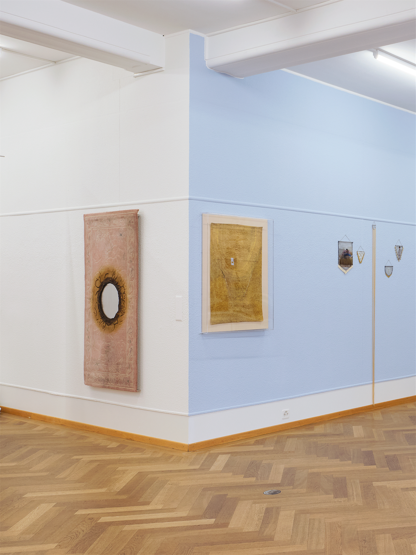 Installation views Stitches. Home as Composition, Pablo Rezzonico Bongcam, Lissy Funk, Shamiran Istifan, KRONE COURONNE, 2022. Photo: © Nicolas Delaroche Studio