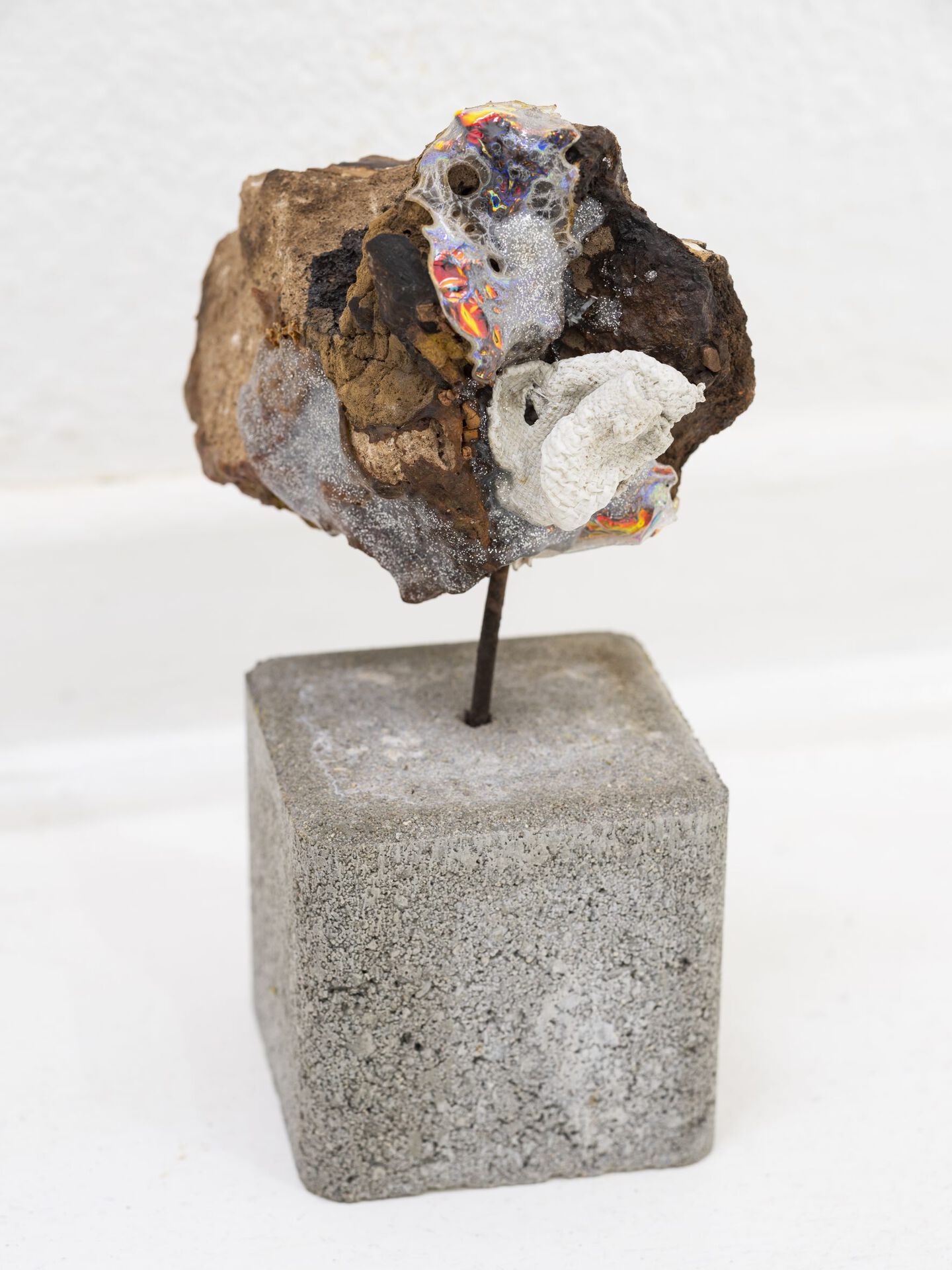 Silvia Noronha Shifting Geologies (2020 – ongoing) Site-specific installation (detail)