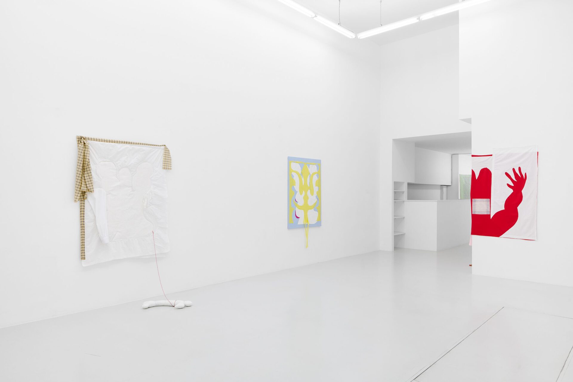 Franca Scholz, bone marrow, installation view, 2022.