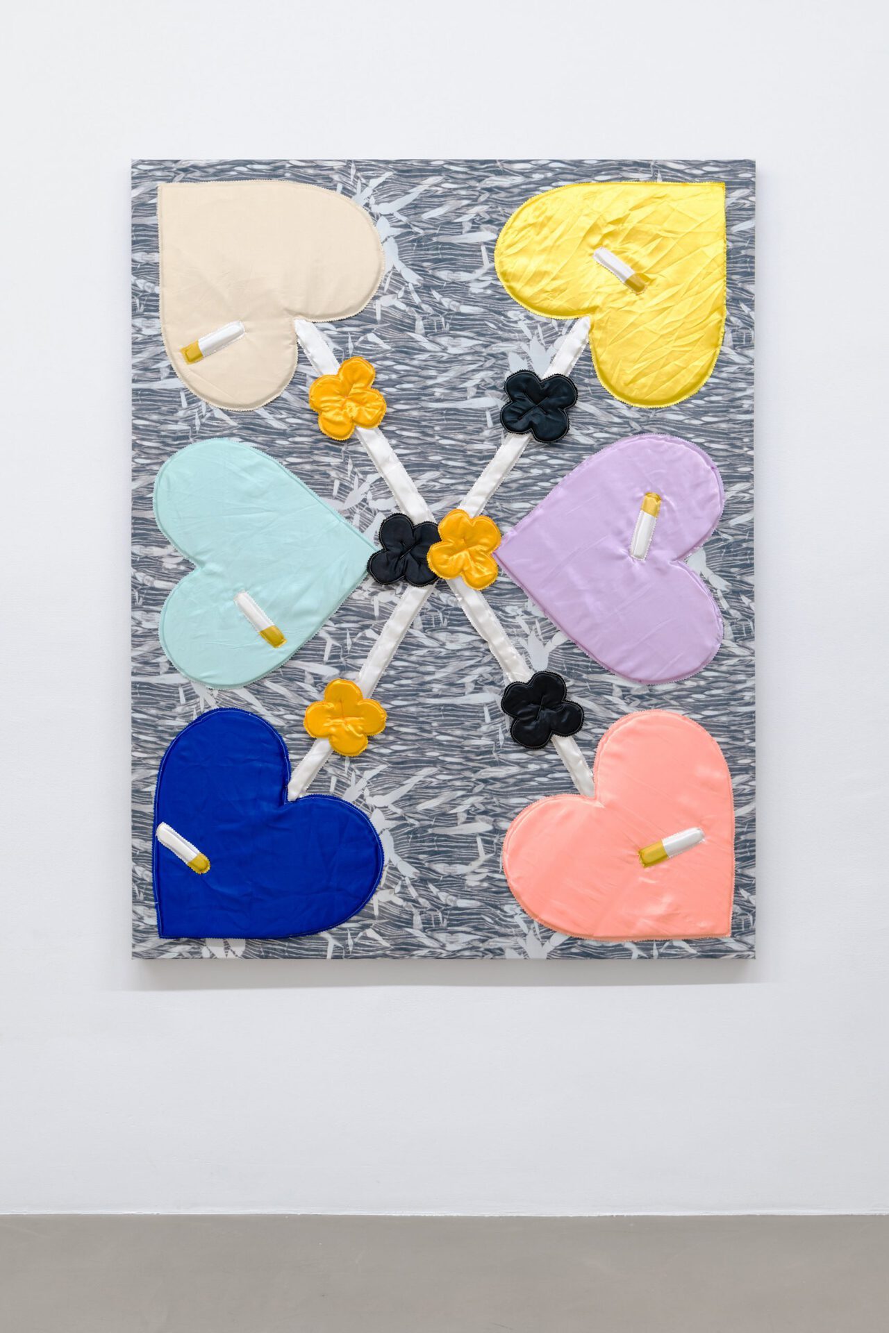 Daniel Ferstl, AT-Field (Doggo), 2022, PU-satin, plush, foam, yarn, cotton, wood, 160 x 125 cm. © Wonnerth Dejaco and the artist. Photo: Peter Mochi