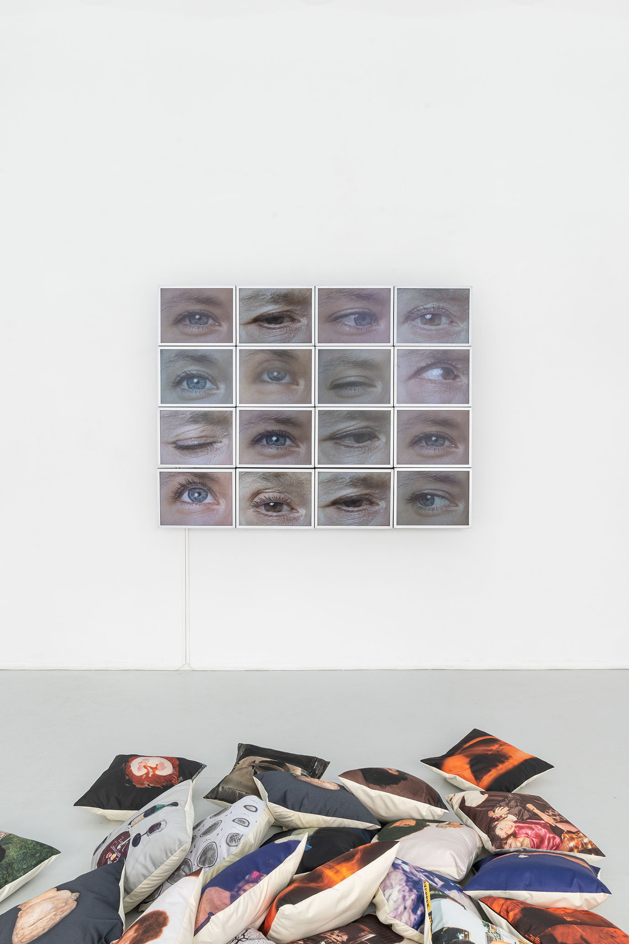 Exhibition view Each Poison, A Pillow | STEFANIE MOSHAMMER @ Foto Wien, KOENIG2 by_robbygreif, Vienna 2022