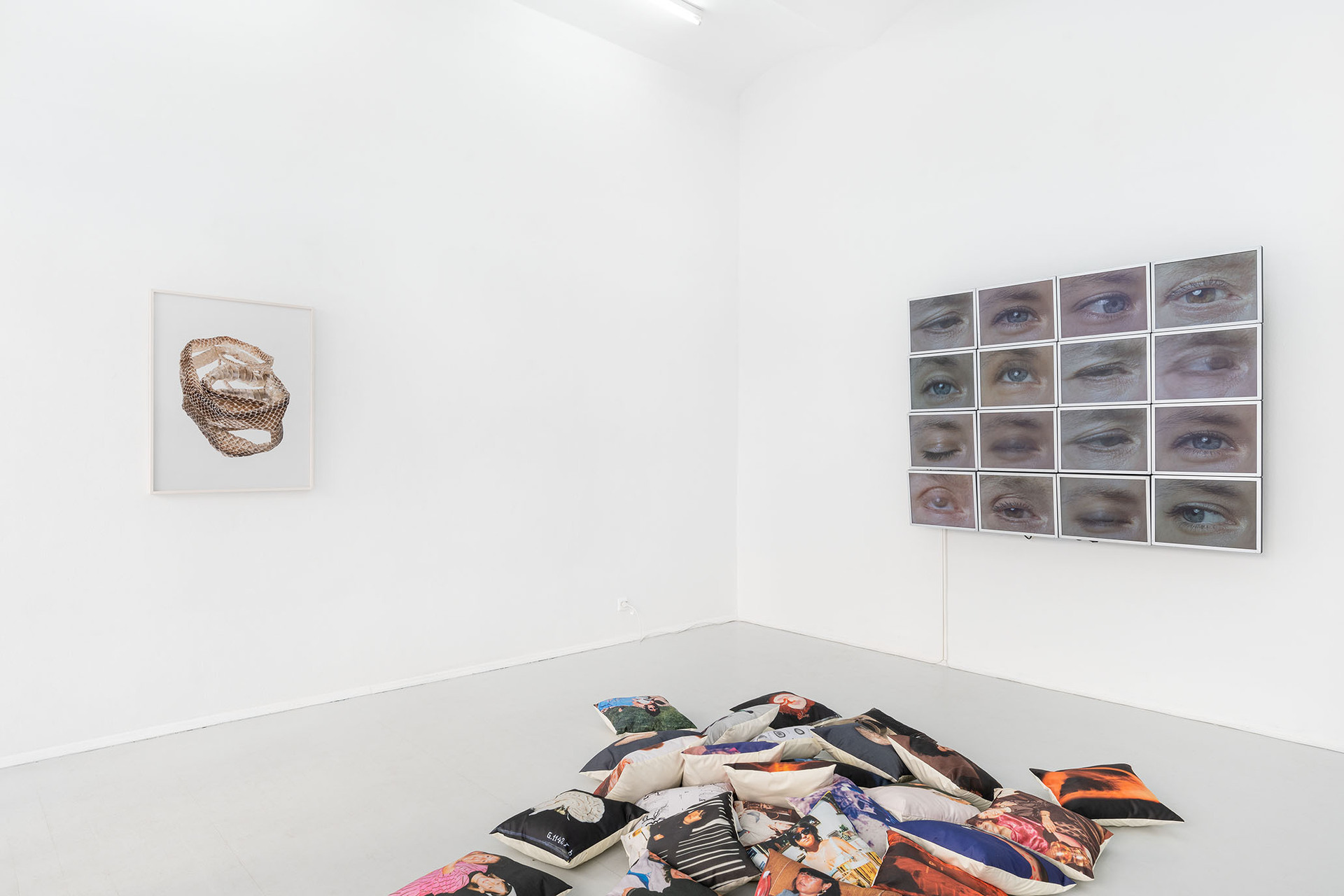 Exhibition view Each Poison, A Pillow | STEFANIE MOSHAMMER @ Foto Wien, KOENIG2 by_robbygreif, Vienna 2022