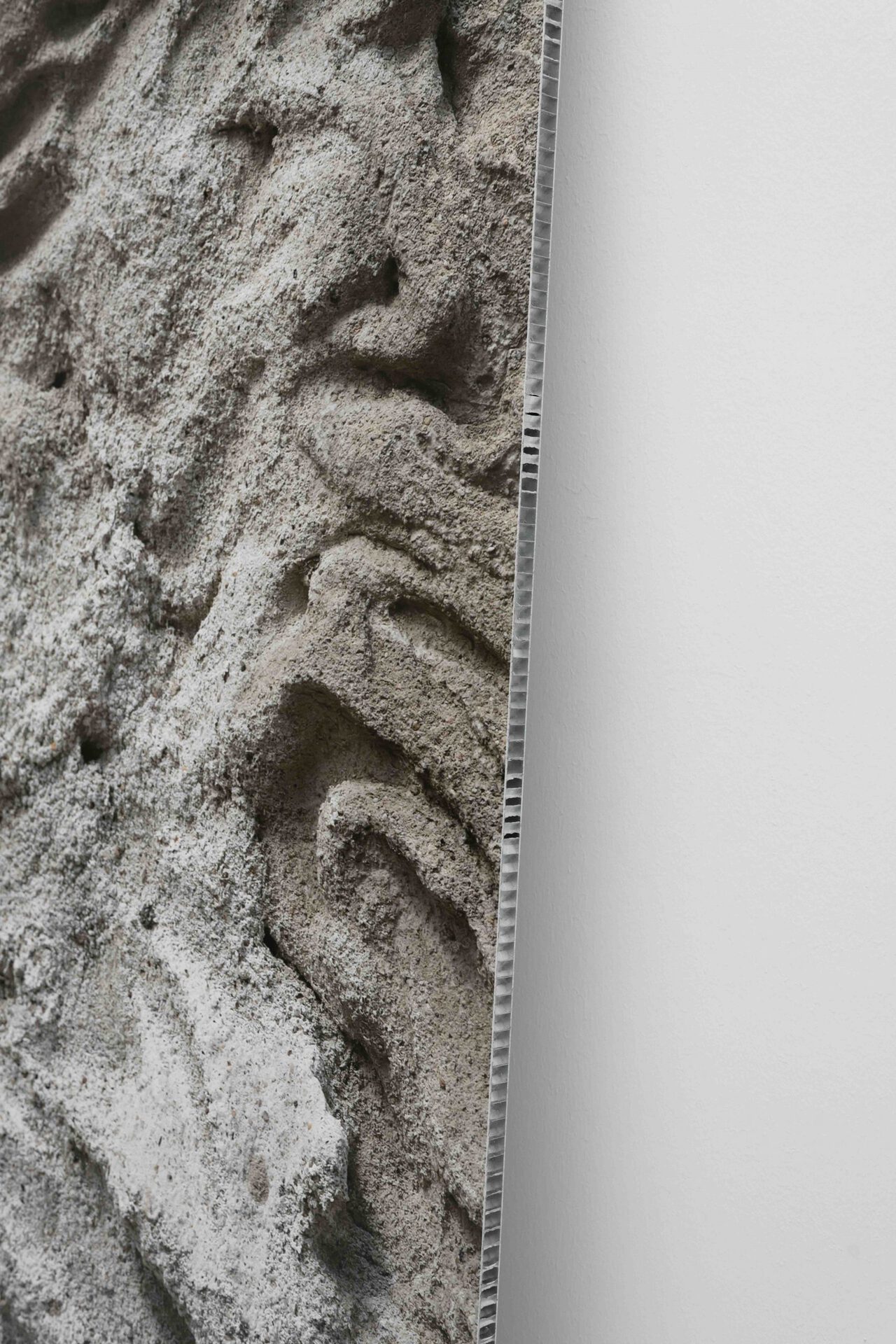 Estefanía Landesmann. Lleva en la boca un rostro humano (detail), 2021 Inkjet print on Baryt paper mounted on Aluminium honeycomb panel. 180 x 120 x 1,5 cm