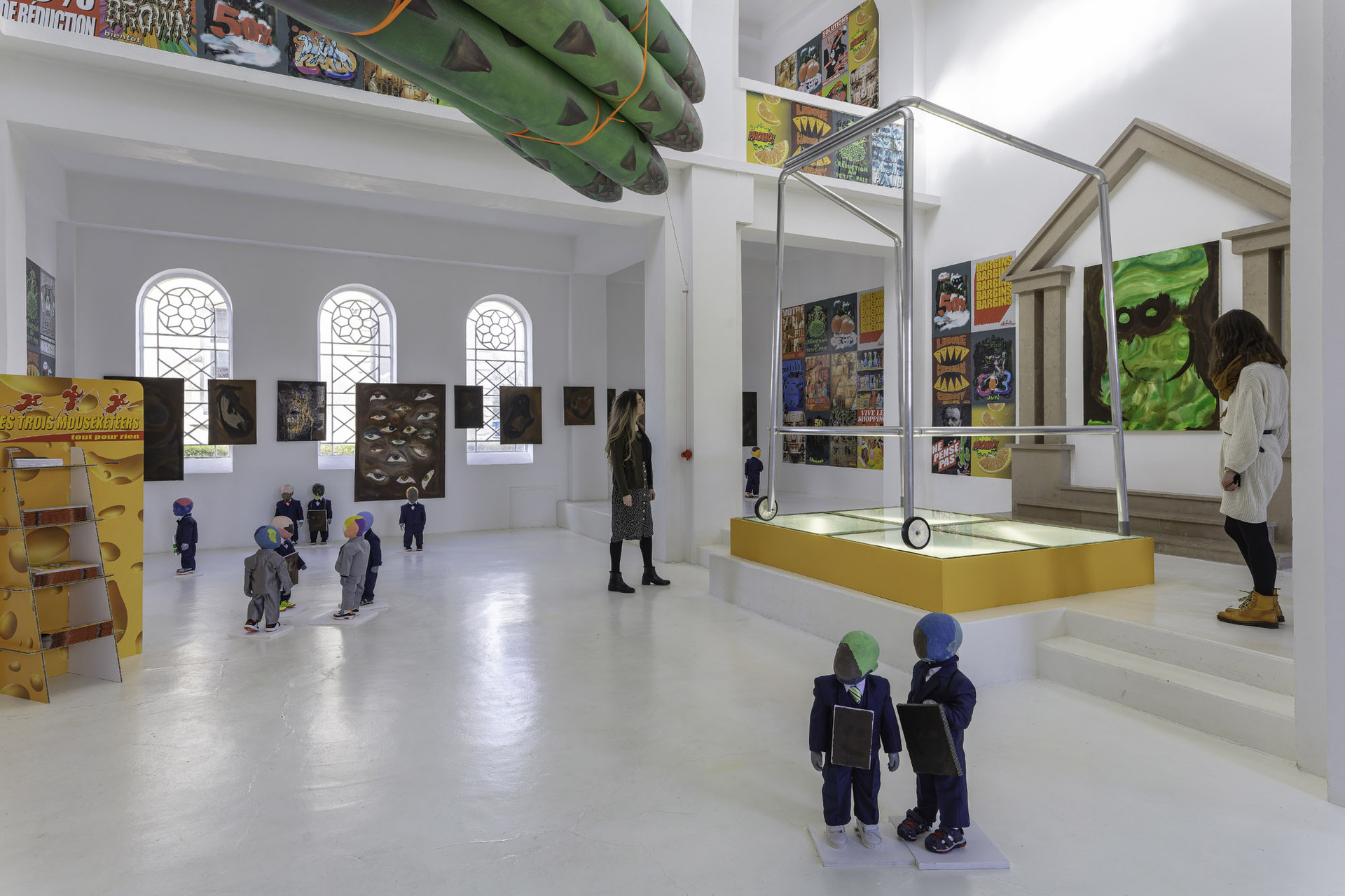 Exhibition’s view Les Trois Mouseketeers - Tout Pour Rien, Fabienne Audéoud - Dan Mitchell - John Russell, CAC-La synagogue de Delme, 2022.