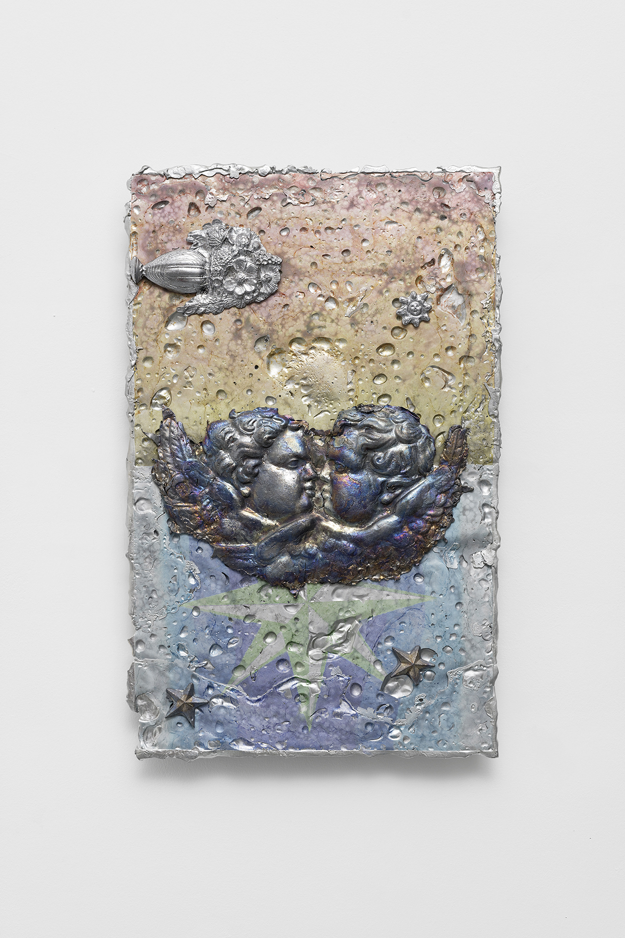 Jean-Baptiste Janisset, Le baisier des anges, 59 x 37 x cm, tin, zinc, copper, lead, 2022