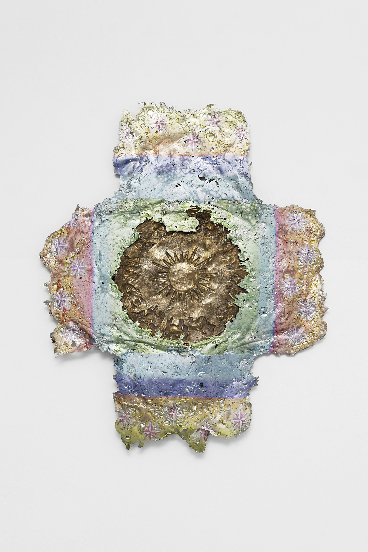 Jean-Baptiste Janisset, Soleil irradiant, 98 x 81 x 2 cm, tin, zinc, copper, lead, 2022