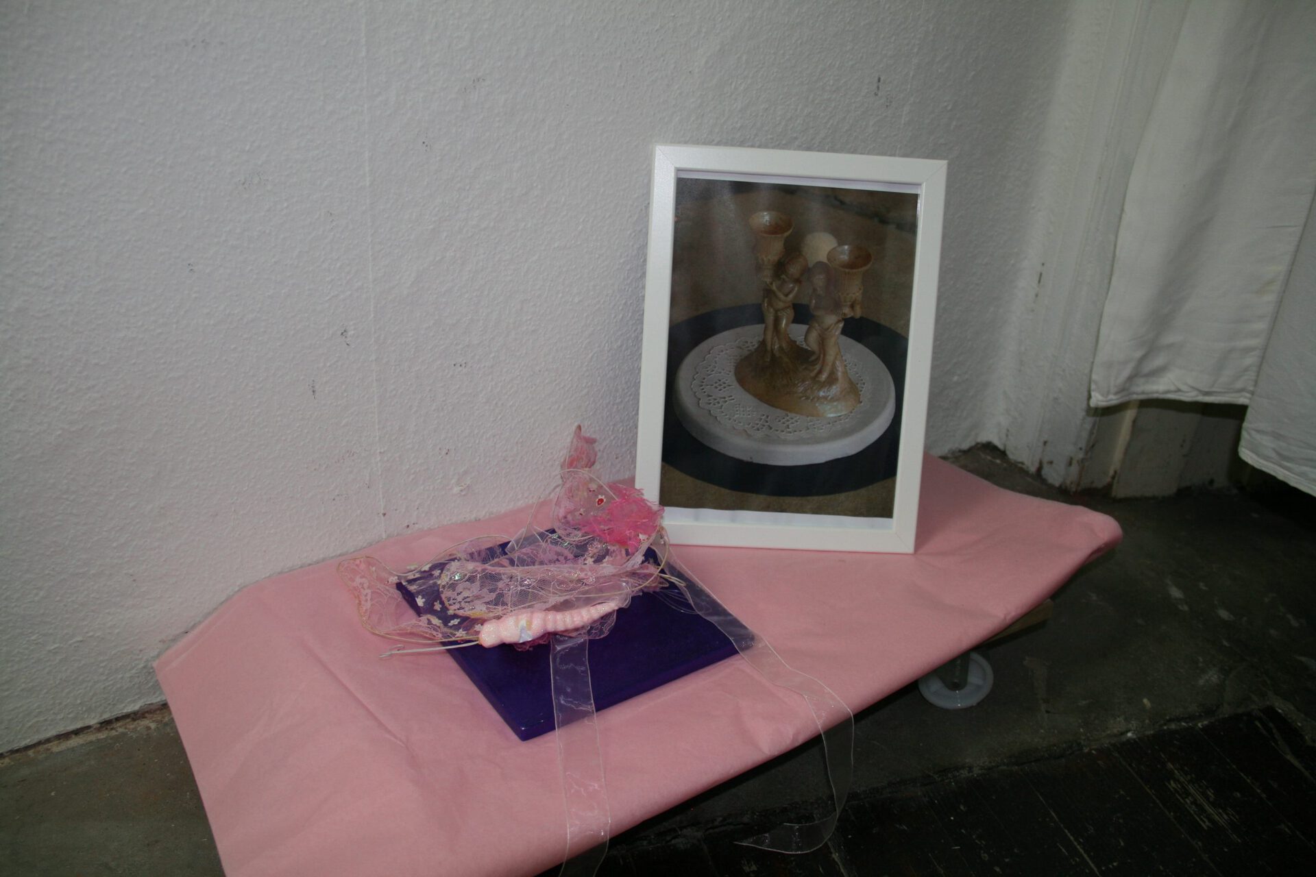 Jana Rippmann, frame, 2022, mixed media