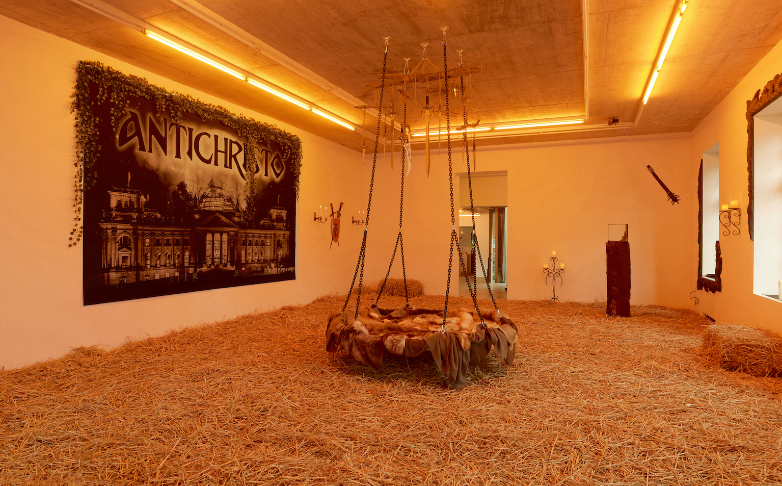 Frankfurter Hauptschule, exhibition view ground floor including Antichristo, 2022, wall cloth, 253 x 420 cm